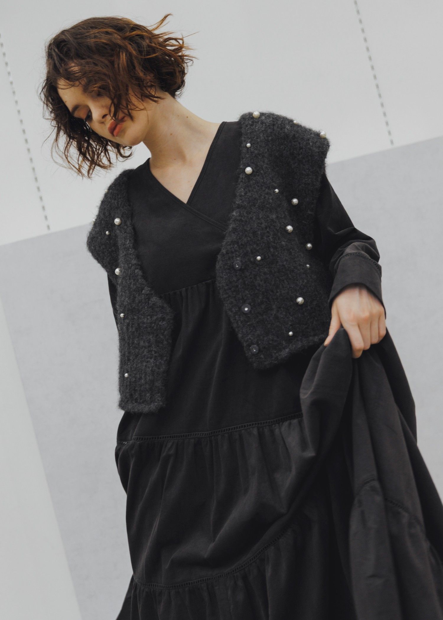 WILLFULLY - handmade random pearl knit vest / ランダムパール