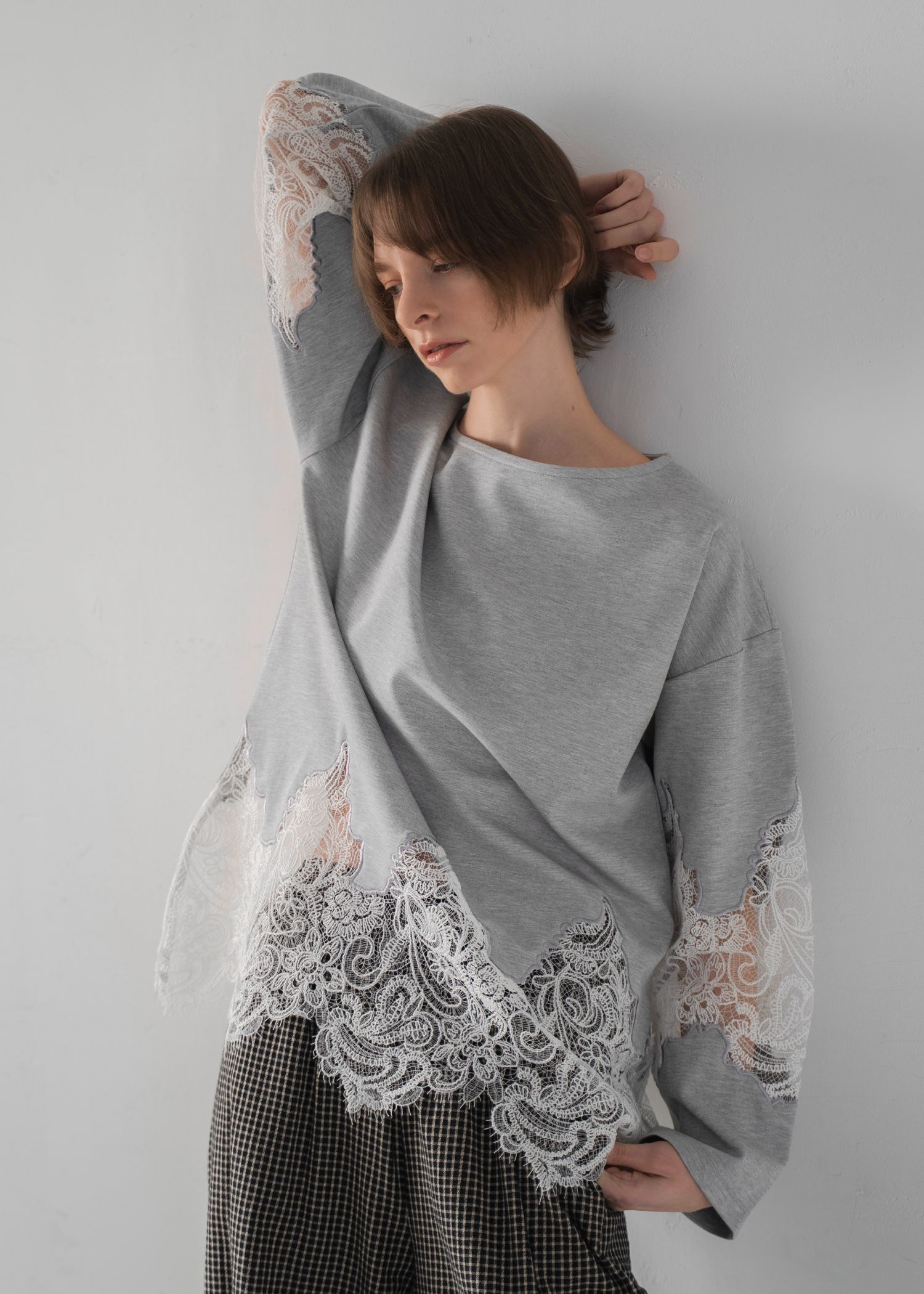 scallop lace sheer panel cut & sewn tops / シアーレース カットソートップス (Gray) / 26SS