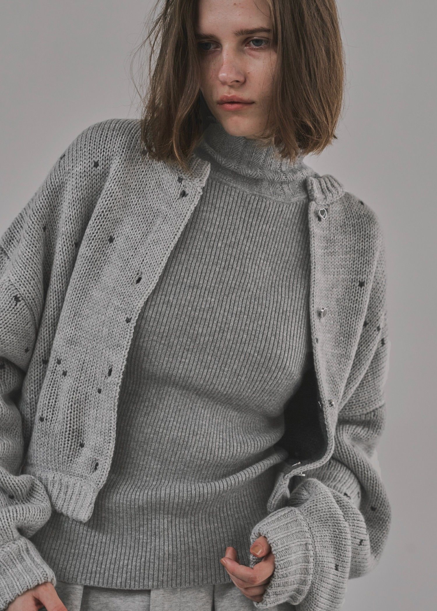 scallop high neck flare sleeve knit / ハイネックフレアスリーブニット (グレー) / 25AW /