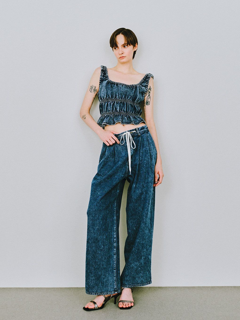 ナウンレス　デニムトップス NOUNLESS - TIERED AGING LIKE DENIM TOPS / ティアード デニム