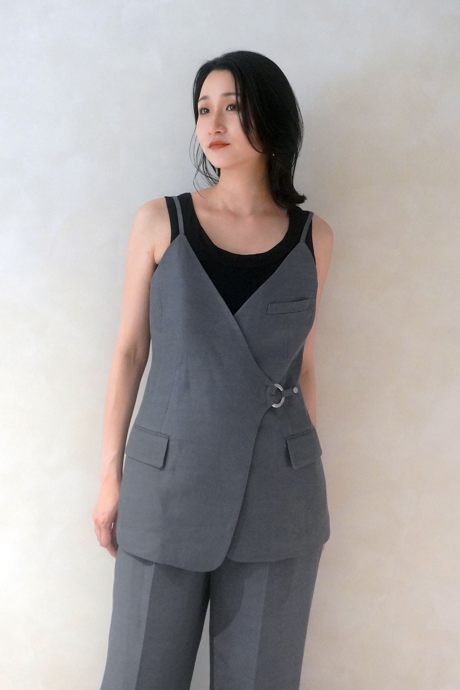 CINOH - LINEN GILET / リネンジレ (グレー) | Sir online store / サー オンラインストア