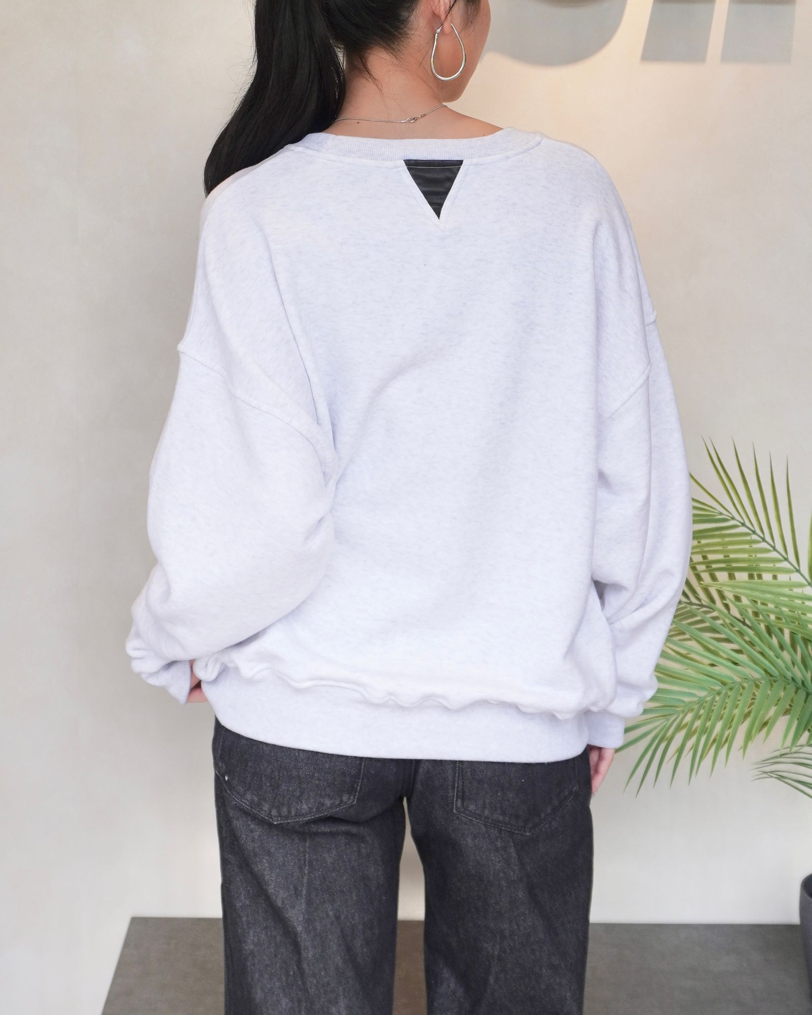 lip embroy sweat tops / リップエンブロイスウェットトップス (アイボリー) / 25AW