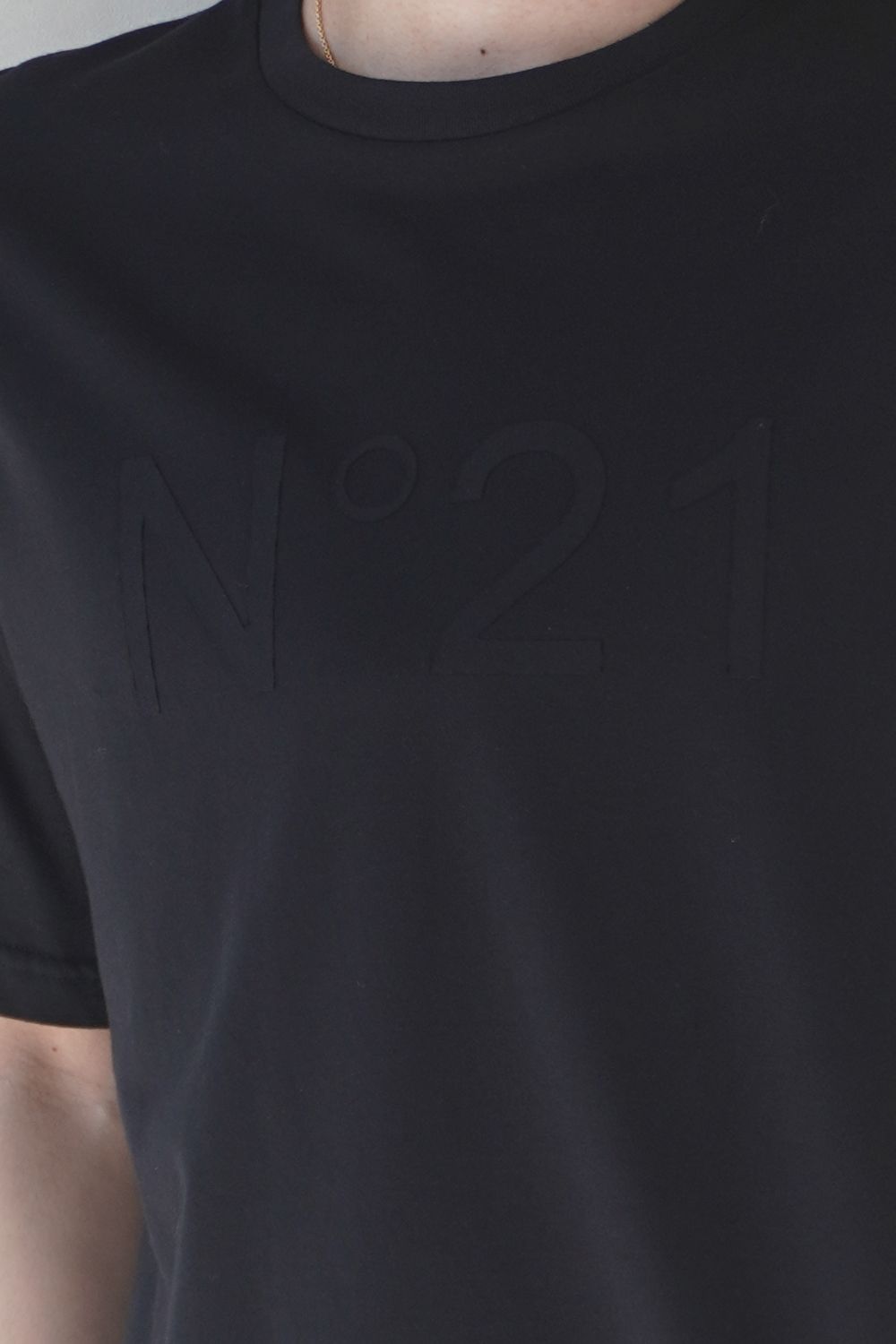 EMBOSSED LOGO T-SHIRT / エンボスロゴT / ユニセックス (ブラック)