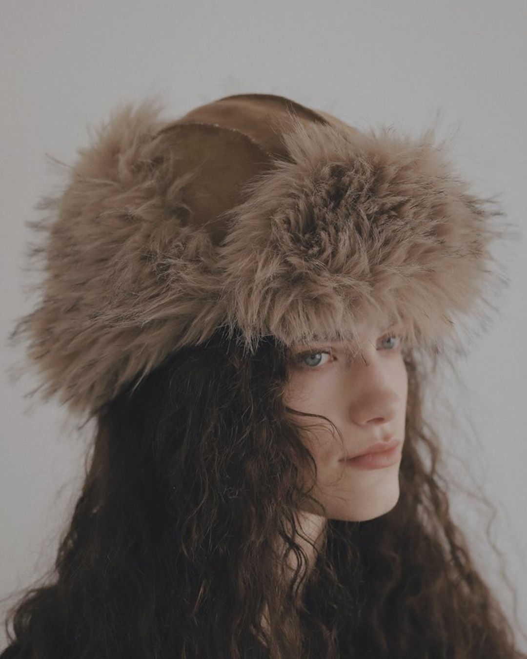 【先行予約】【26TH-16】ムートン調フライトキャップ (キャメル) Mouton Like Flight Cap (Camel) /  エコファー  /  フェイクファー 【受注期間6/14 23:59まで】