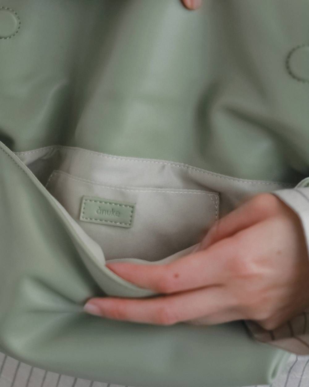 エコレザーラップバッグ (ライトグリーン) Ecoleather Wrap Bag (Lighetgreen) / 26AW 【6月29日まで期間限定予約】