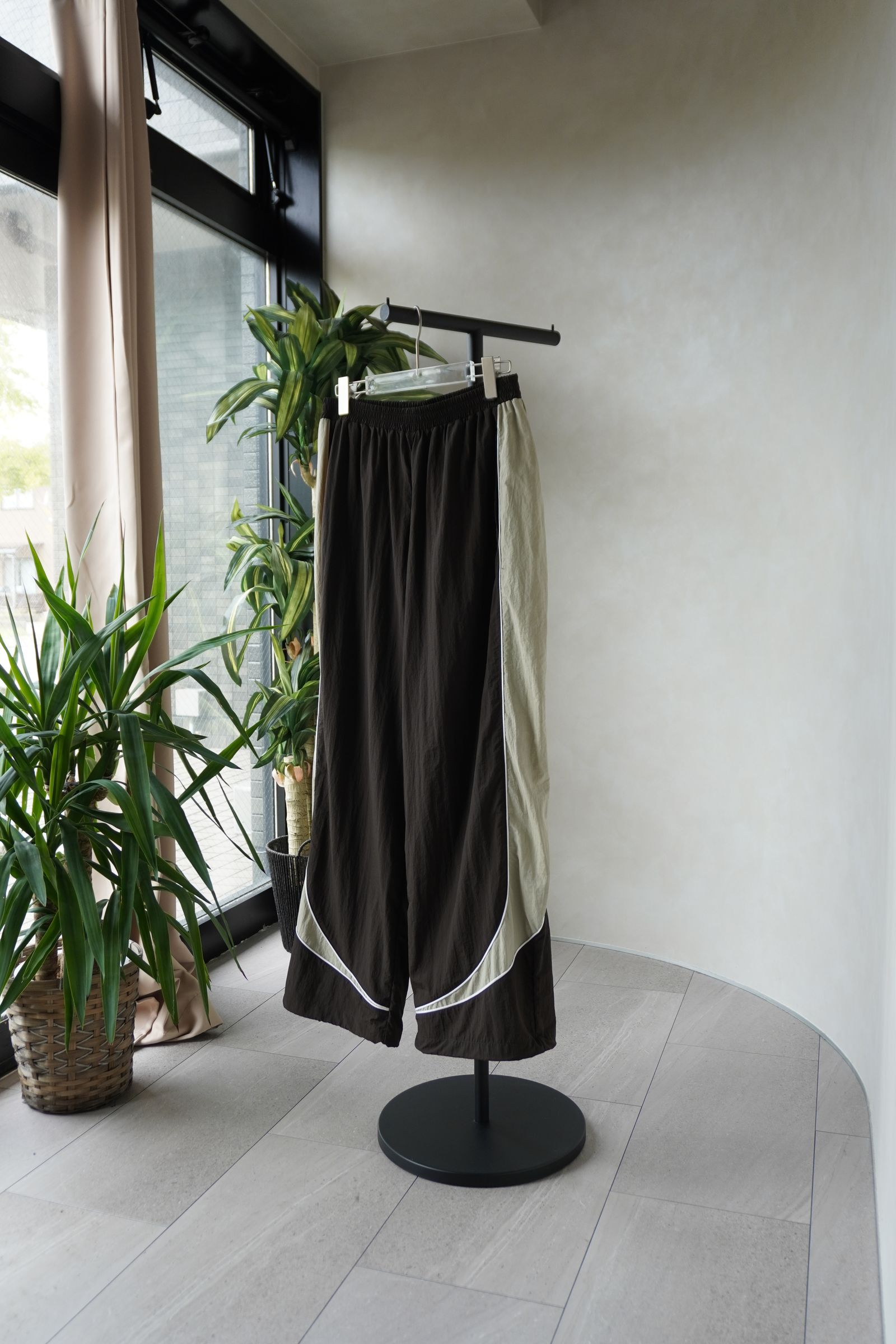 ナイロンイージーパンツ (ブラウン) nylon easy pants(unisex) (Brown) /  26SS