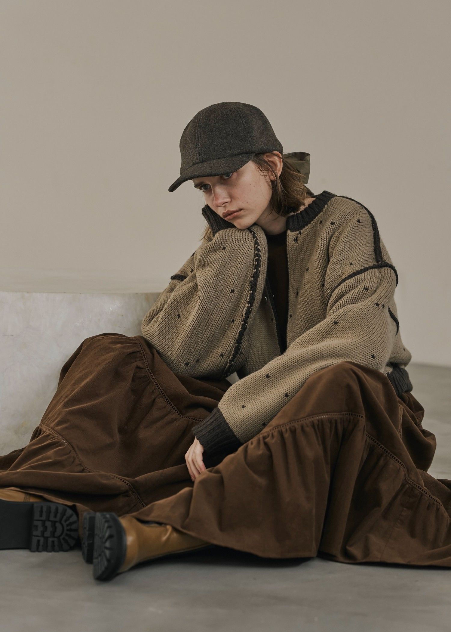 heart dot jacquard reversible cropped knit cardigan / ハートドット ジャガード リバーシブルクロップドカーディガン (ブラウン×モカ) / 25AW