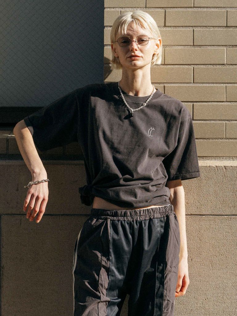 80年代のメンズのTシャツを元にサンプリングされたPARMANENT TEEシリーズ。