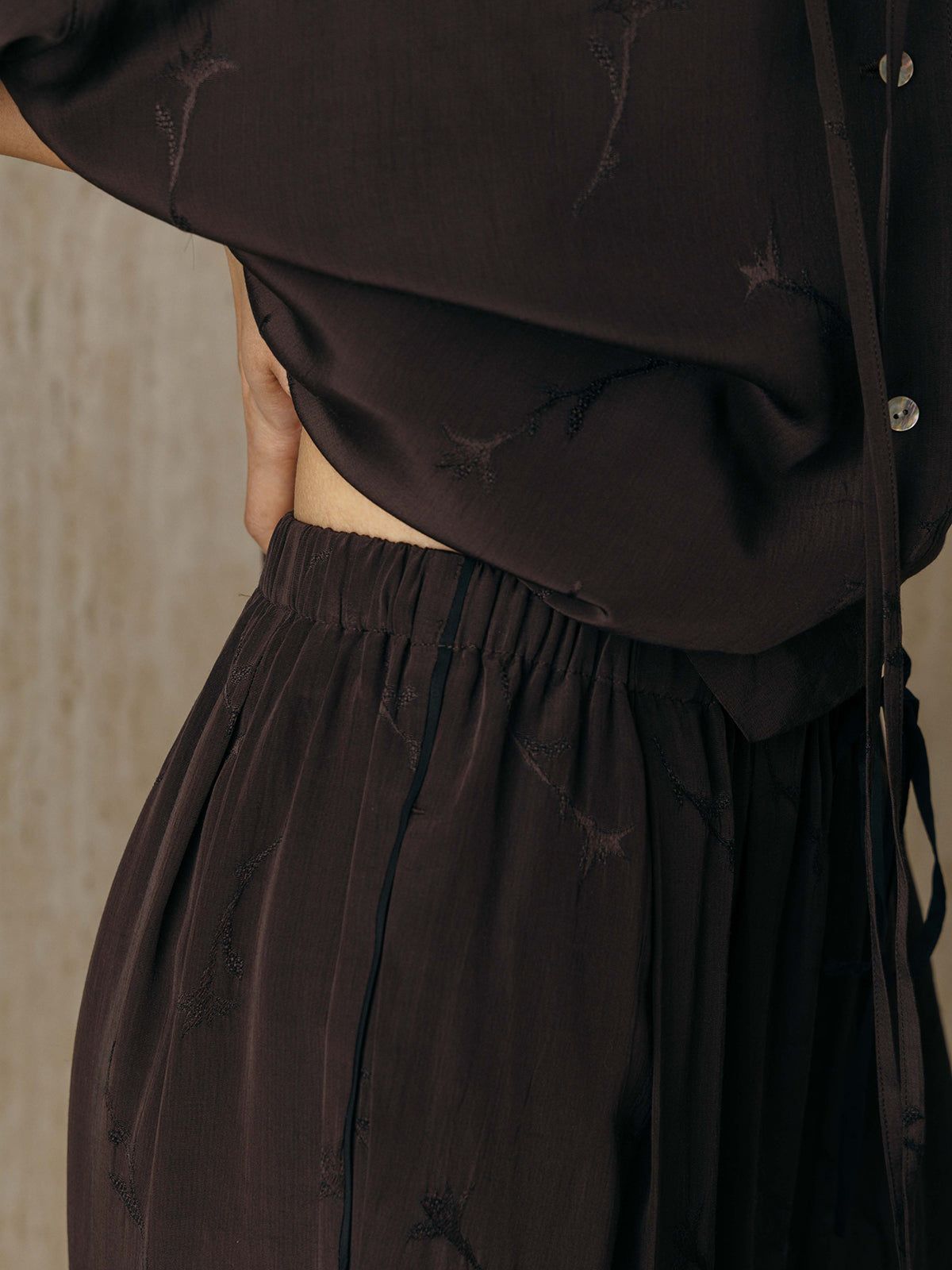 サテンジャガード イージーパンツ (ブラック) SATIN JQ EASY PANTS (Black) /  26SS