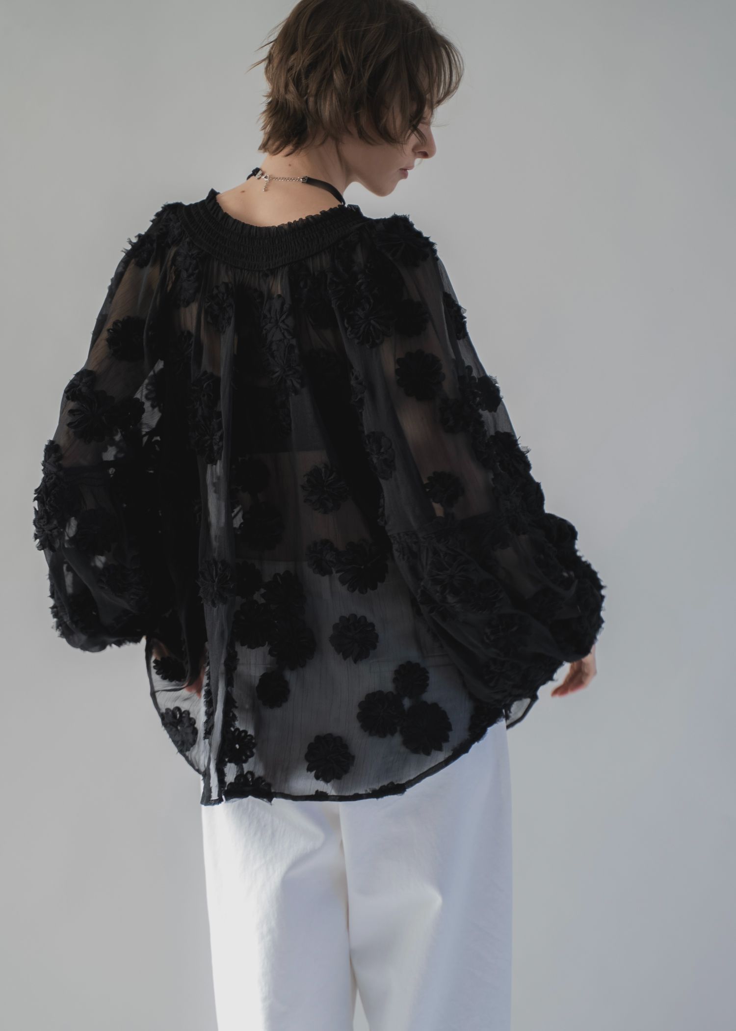 flower motif sheer BL (Black) / フラワーモチーフシアーブラウス (ブラック) / 26SS