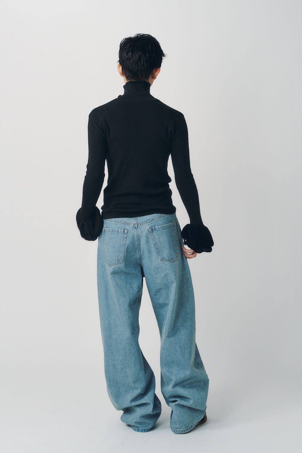 フリルハイネックニット (ブラック) frill high neck knit (Back) / 26AW