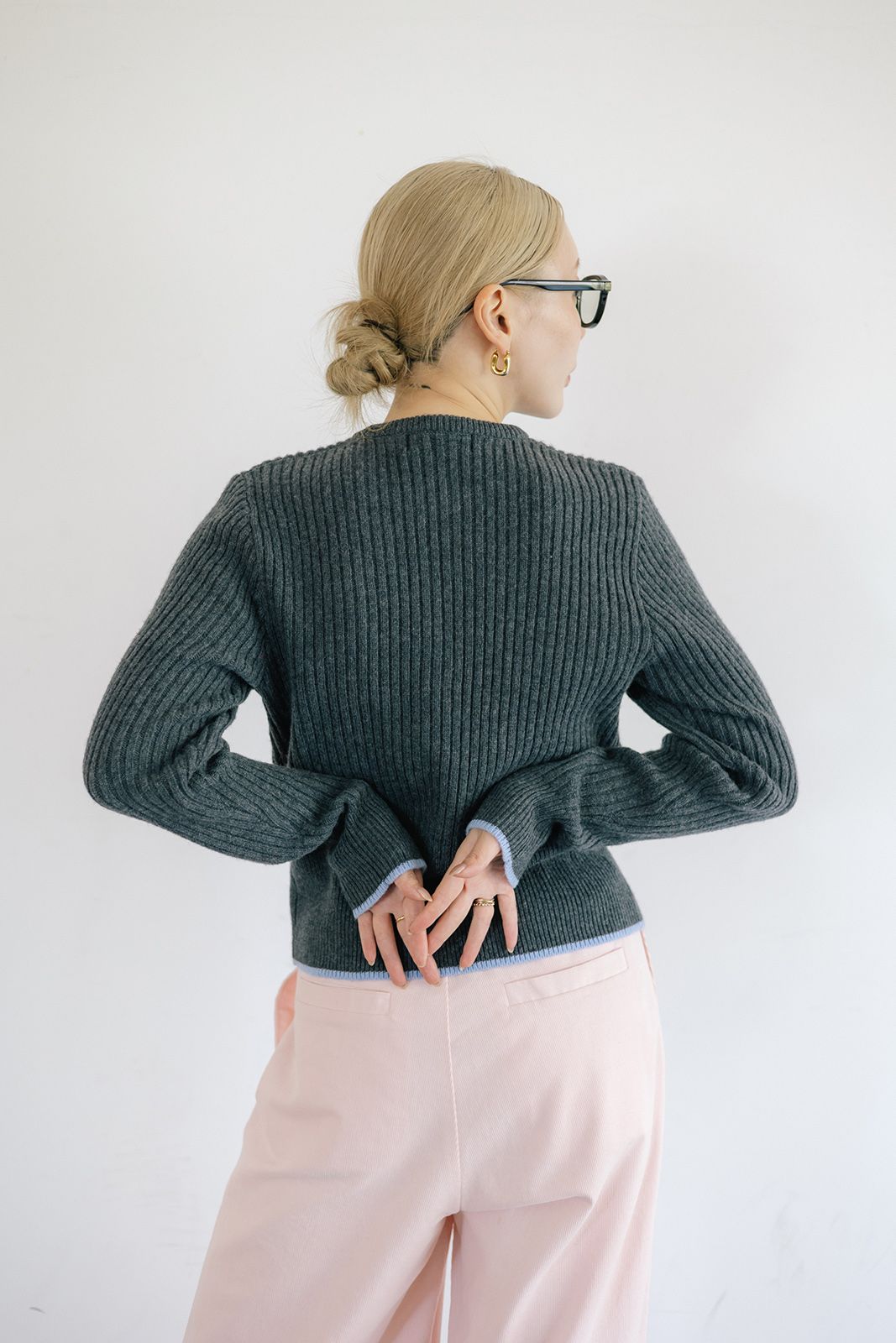 バイカラーリブニットカーディガン (グレー) Rib knit cardigan (Gray) / 26AW