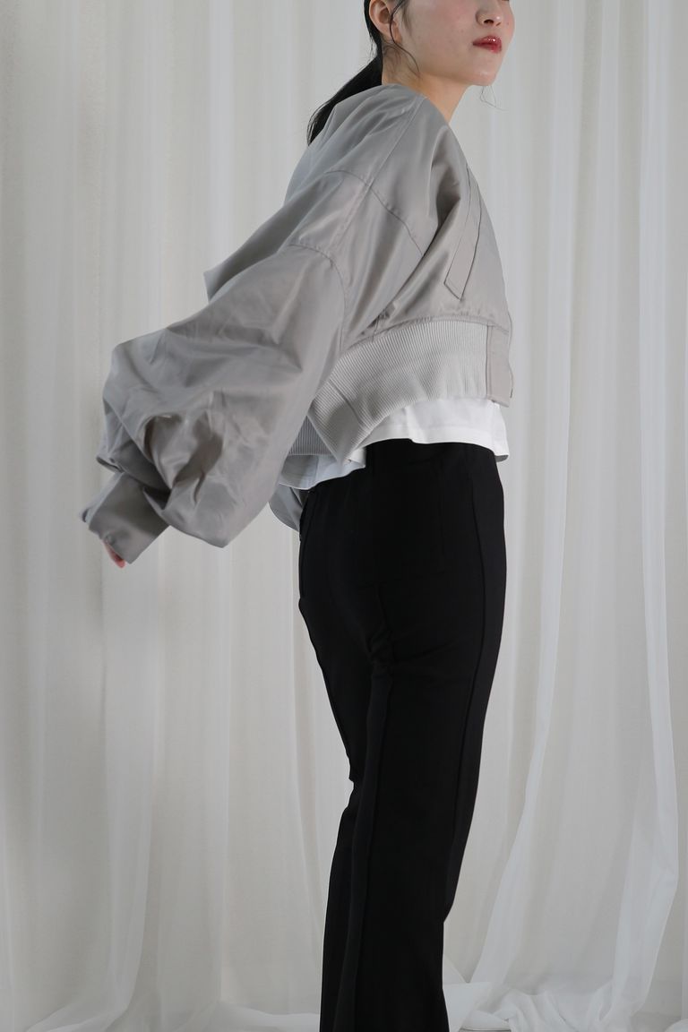 156cm 着用:38 (店内照明)