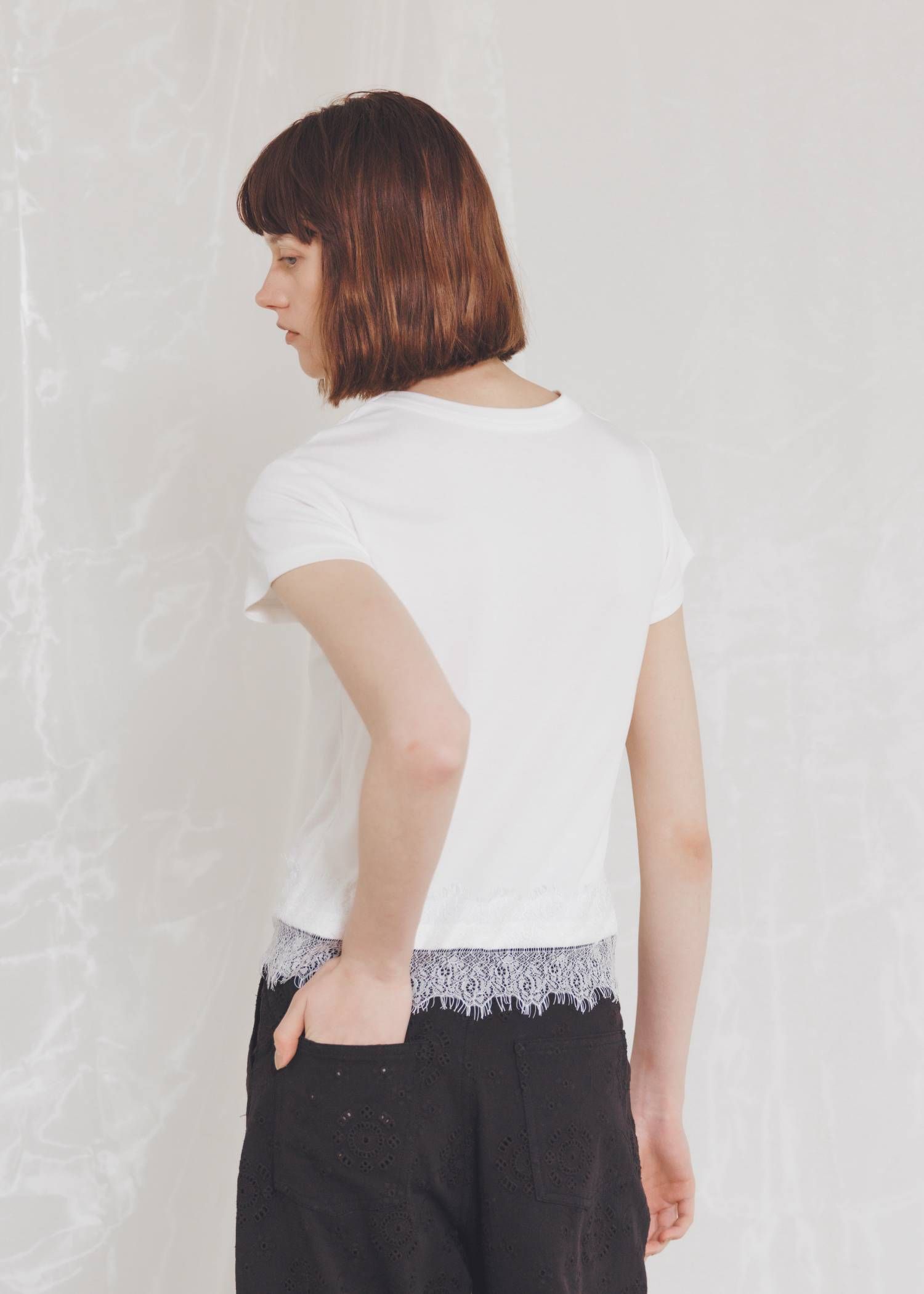 レース コンパクトTシャツ (アイボリー) hem scallop lace compact T-Shirt (Ivory) /  26SS