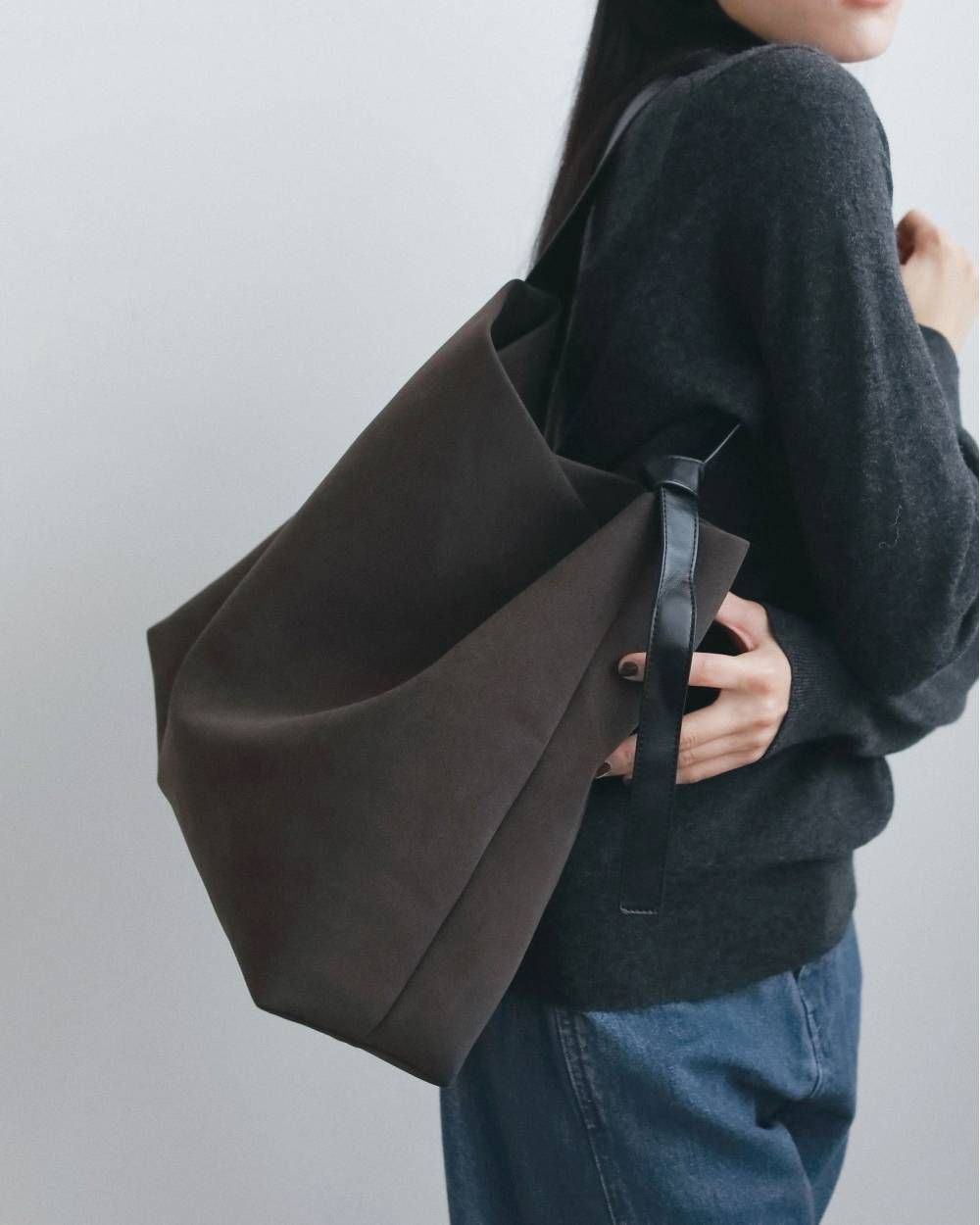 エコレザートートバッグ (ブラウン) Ecoleather Tote Bag (Brown) / 26AW 【6月29日まで期間限定予約】
