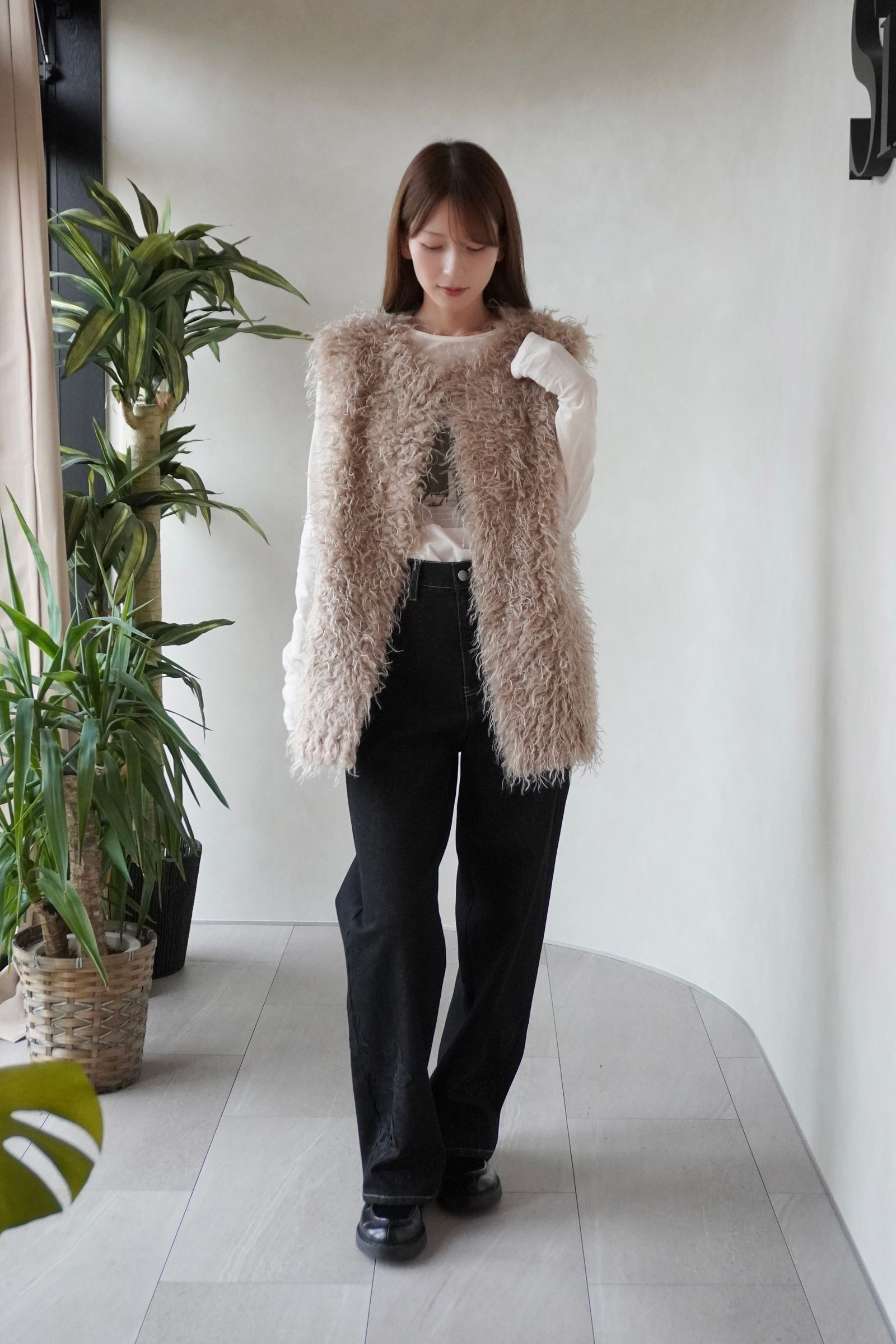 【26TH-18】カーリーファーベスト (グレージュ) Curly Fur Vest (Graige) /  エコファー  /  フェイクファー