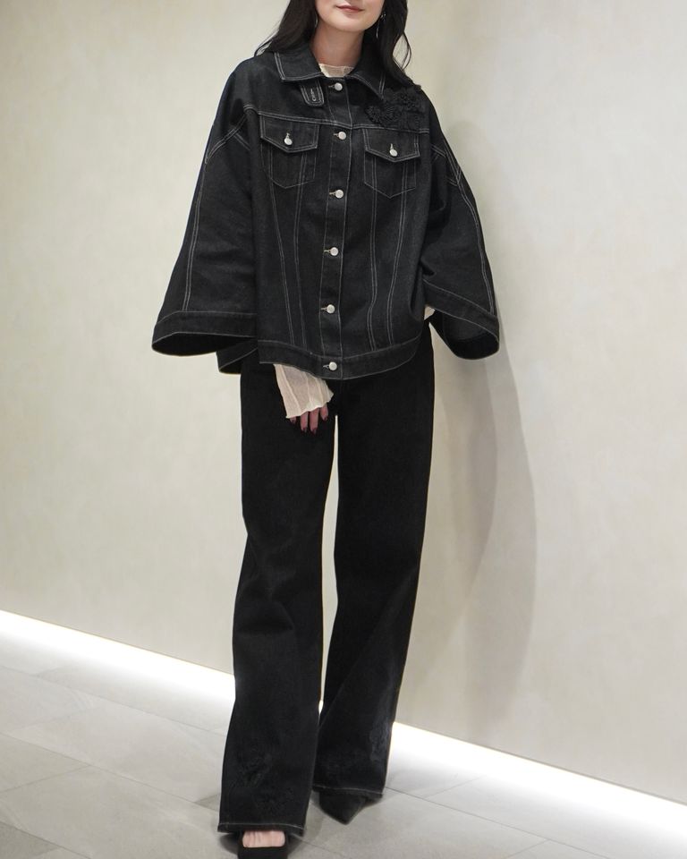 model:164cm size:ジャケットM(ブローチあり)/パンツM