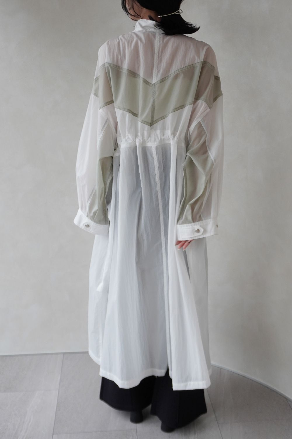 SHEER DRAWSTRING OVER COAT / シアー ドローストリング オーバーコート (ミルク)