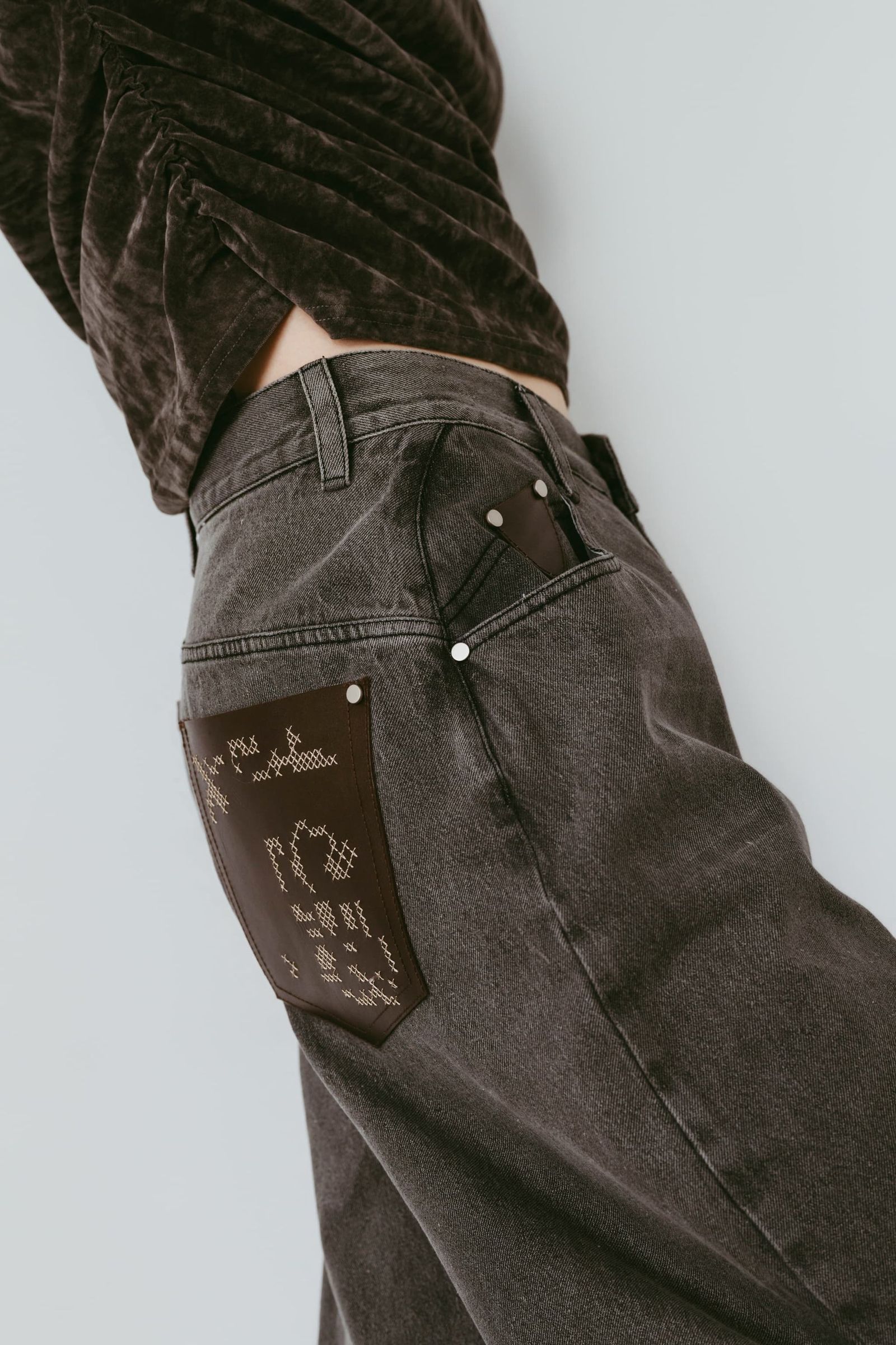 ワイドベルボトムデニムパンツ (グレー) wide bell-bottom denim pants (Gray) /  26SS