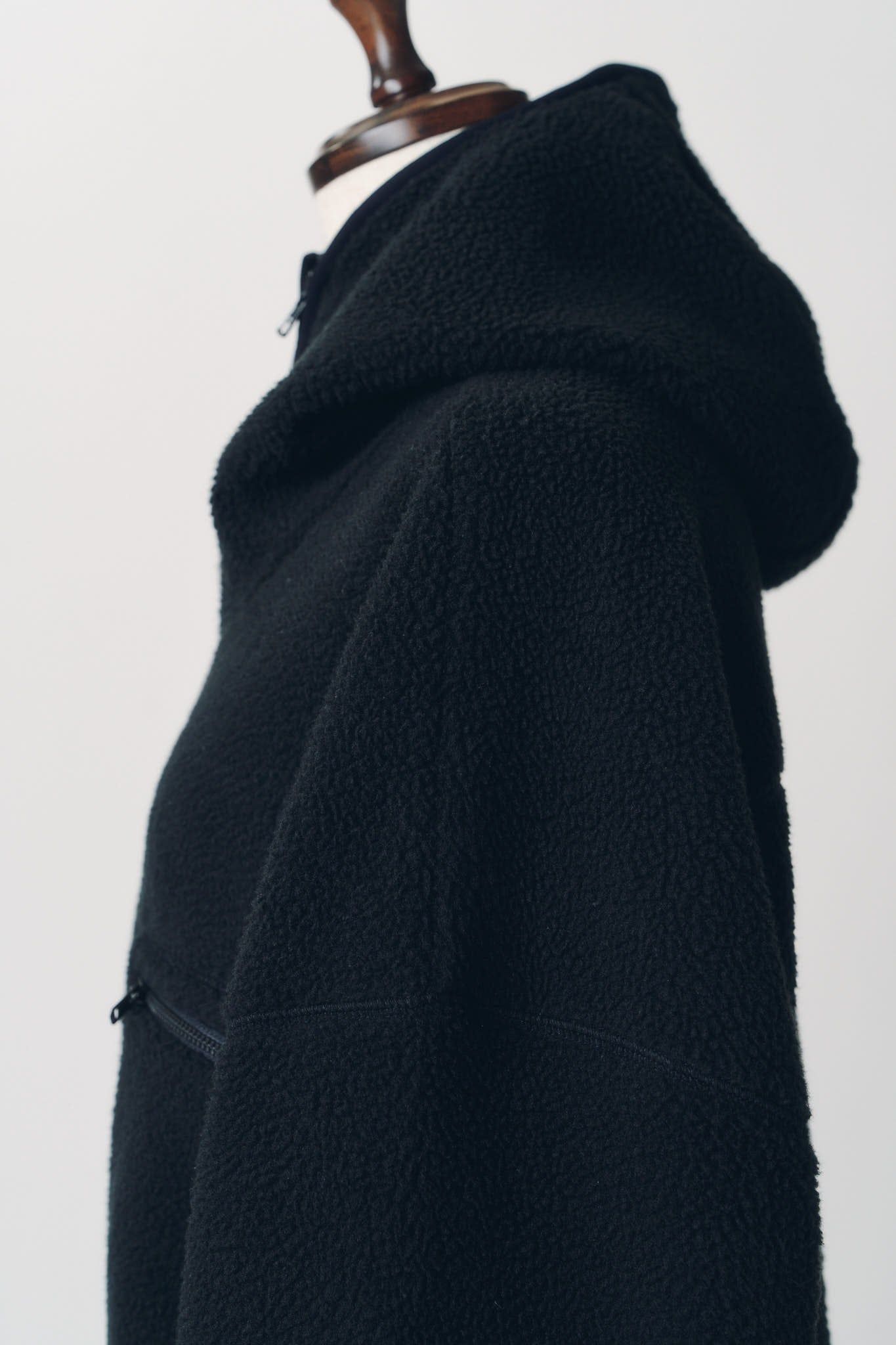 カーブジップ ボアフーディ (ブラック) curved zip boa hoodie(unisex) (Black) / 26AW