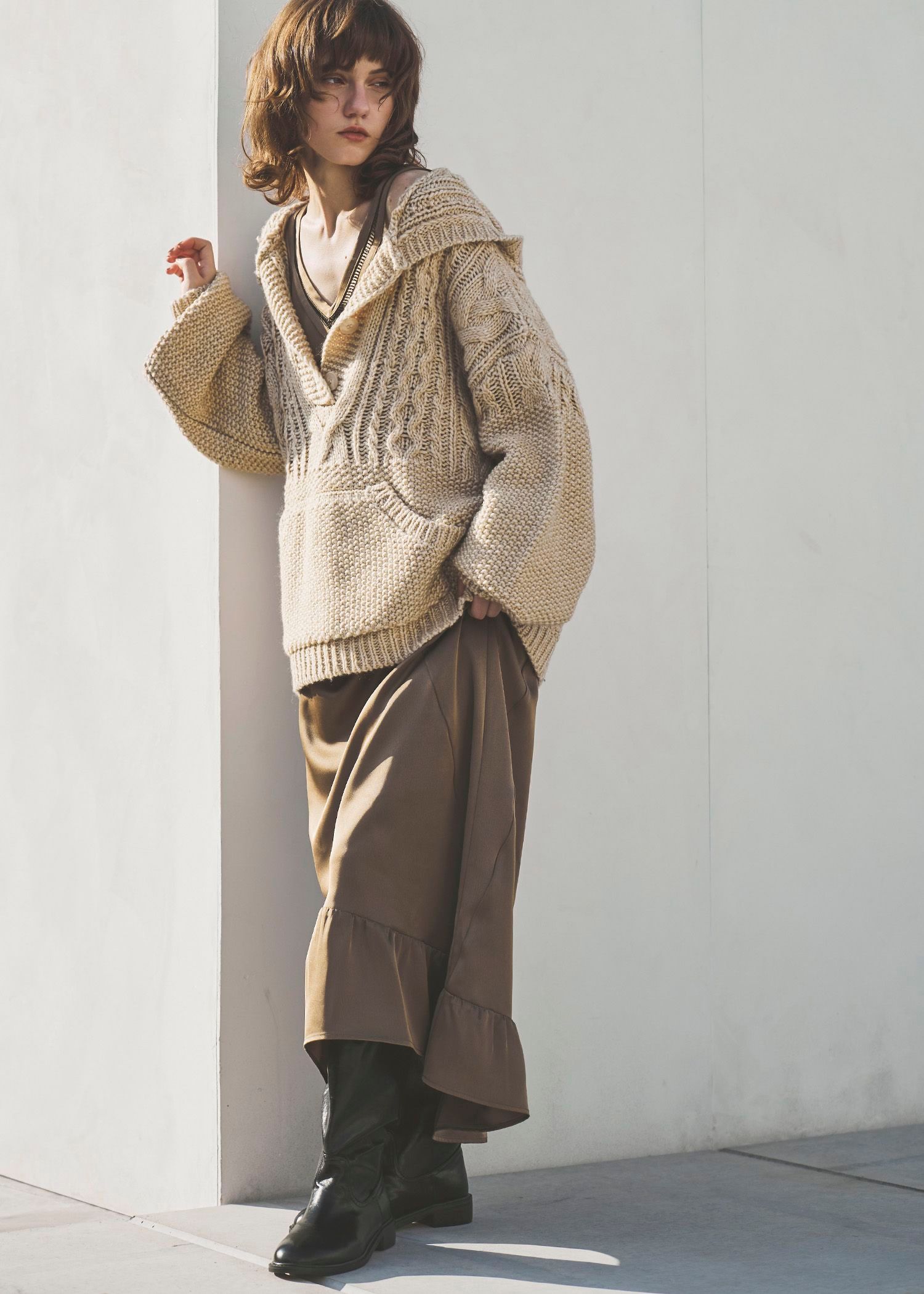 skipper hoodie cable muff pocket knit / スキッパー ケーブルニットフーディ (タン) / 25AW