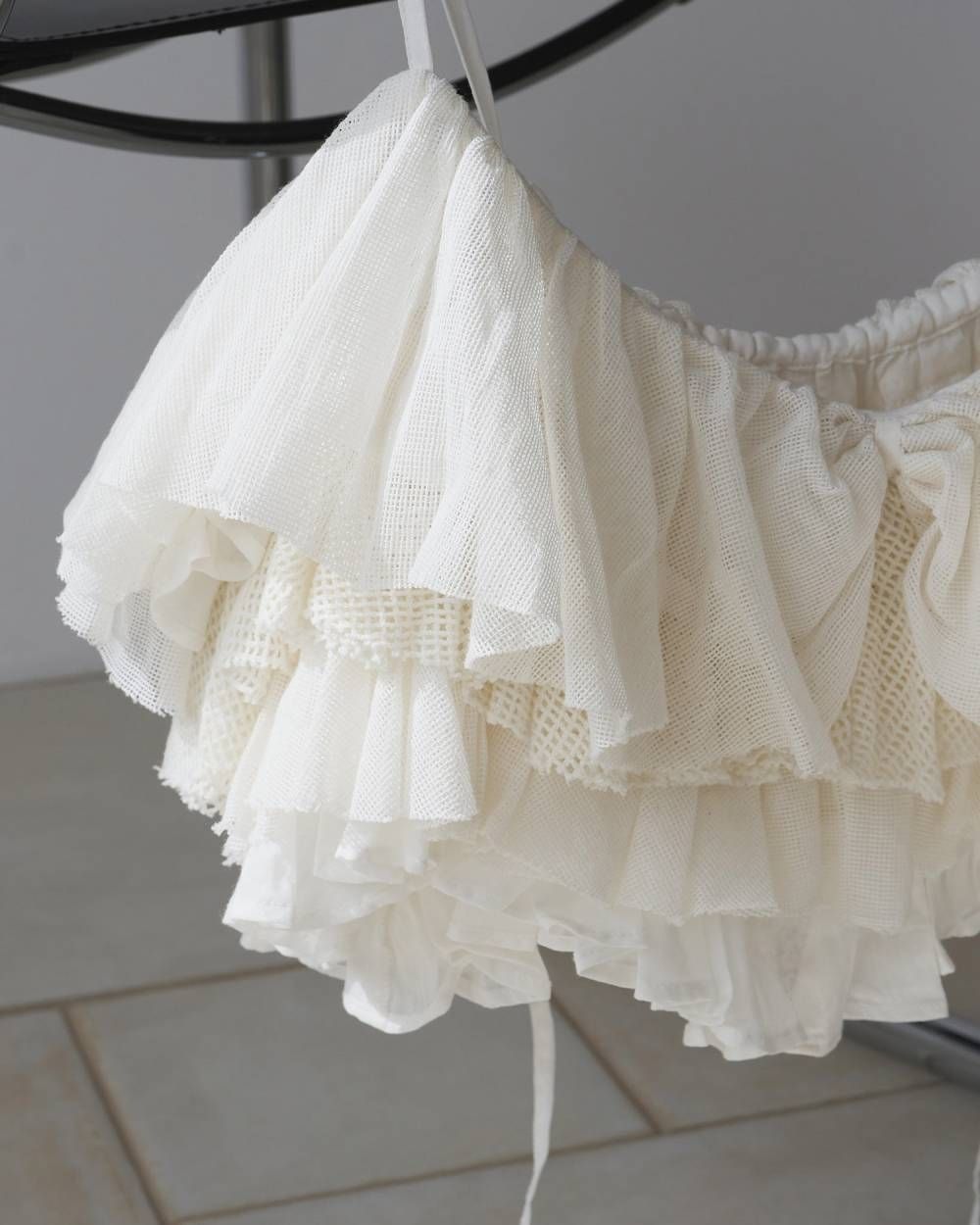 メッシュフリルキャミソール (ホワイト) Mesh Frill Camisole (White) / 26SS