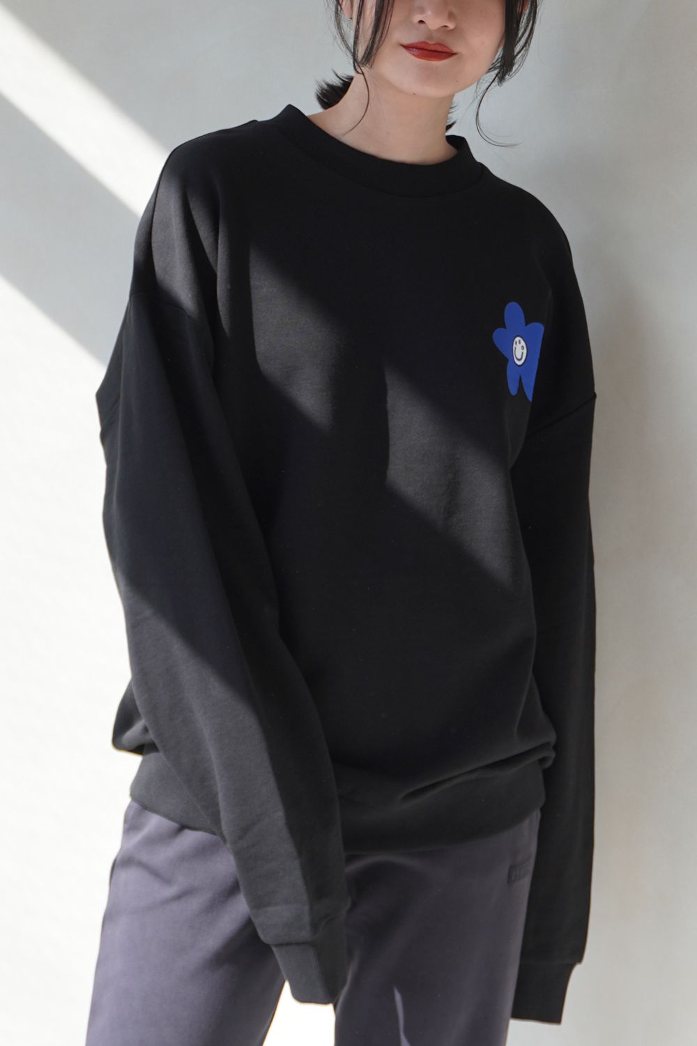 【特価!関税送料込】Hugo フード付き スウェットシャツ HUGO - 【HUGO BLUE】フラワープリントスウェット (ブラック