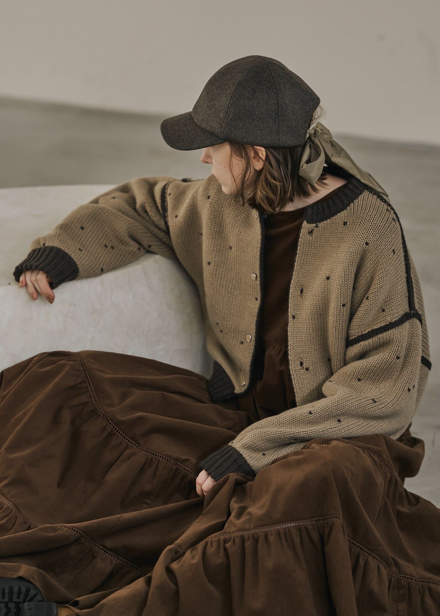 heart dot jacquard reversible cropped knit cardigan / ハートドット ジャガード リバーシブルクロップドカーディガン (ブラウン×モカ) / 25AW