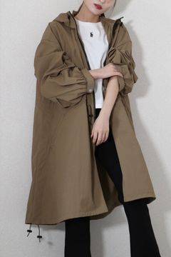 RECYCLING NYLON COAT / リサイクルナイロン撥水コート (ベージュ) レインコート / 防水