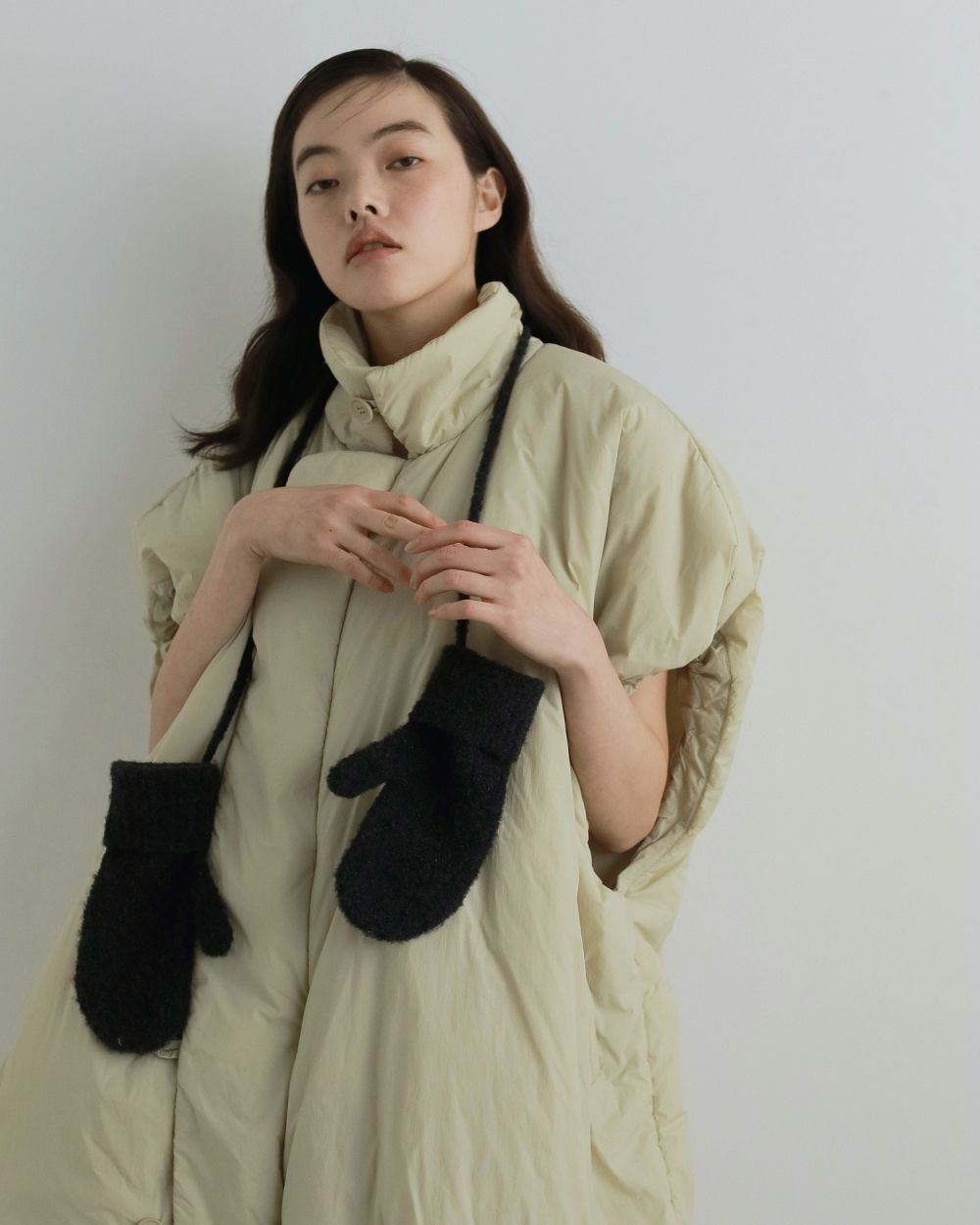【25AW】Volume Over Vest / ボリューム オーバーパファベスト (クリーム)