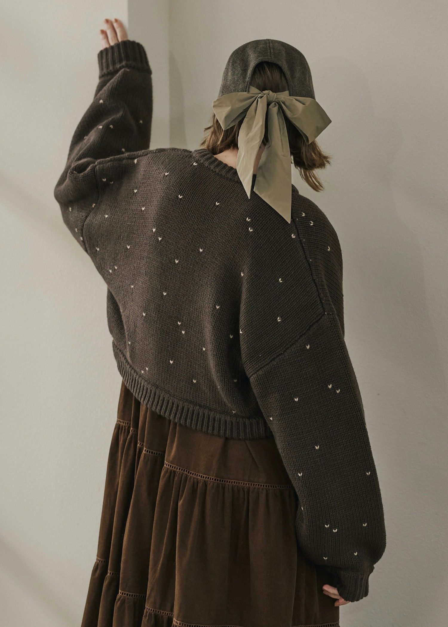 heart dot jacquard reversible cropped knit cardigan / ハートドット ジャガード リバーシブルクロップドカーディガン (ブラウン×モカ) / 25AW
