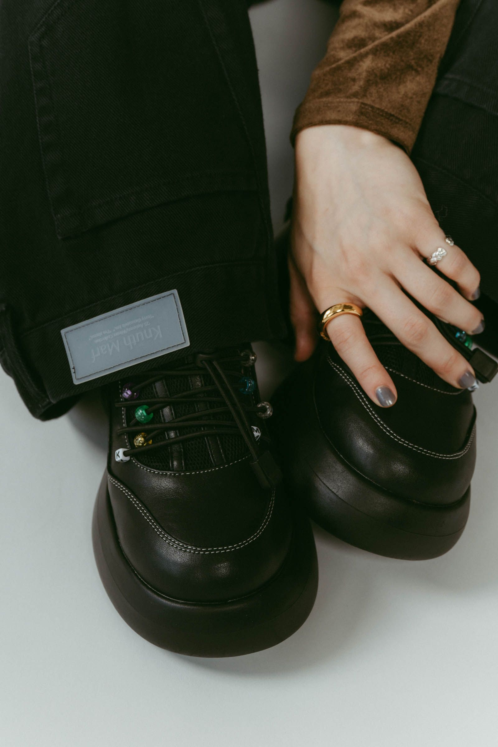 beaded sneakers / ビーズスニーカー (ブラック) / 25AW