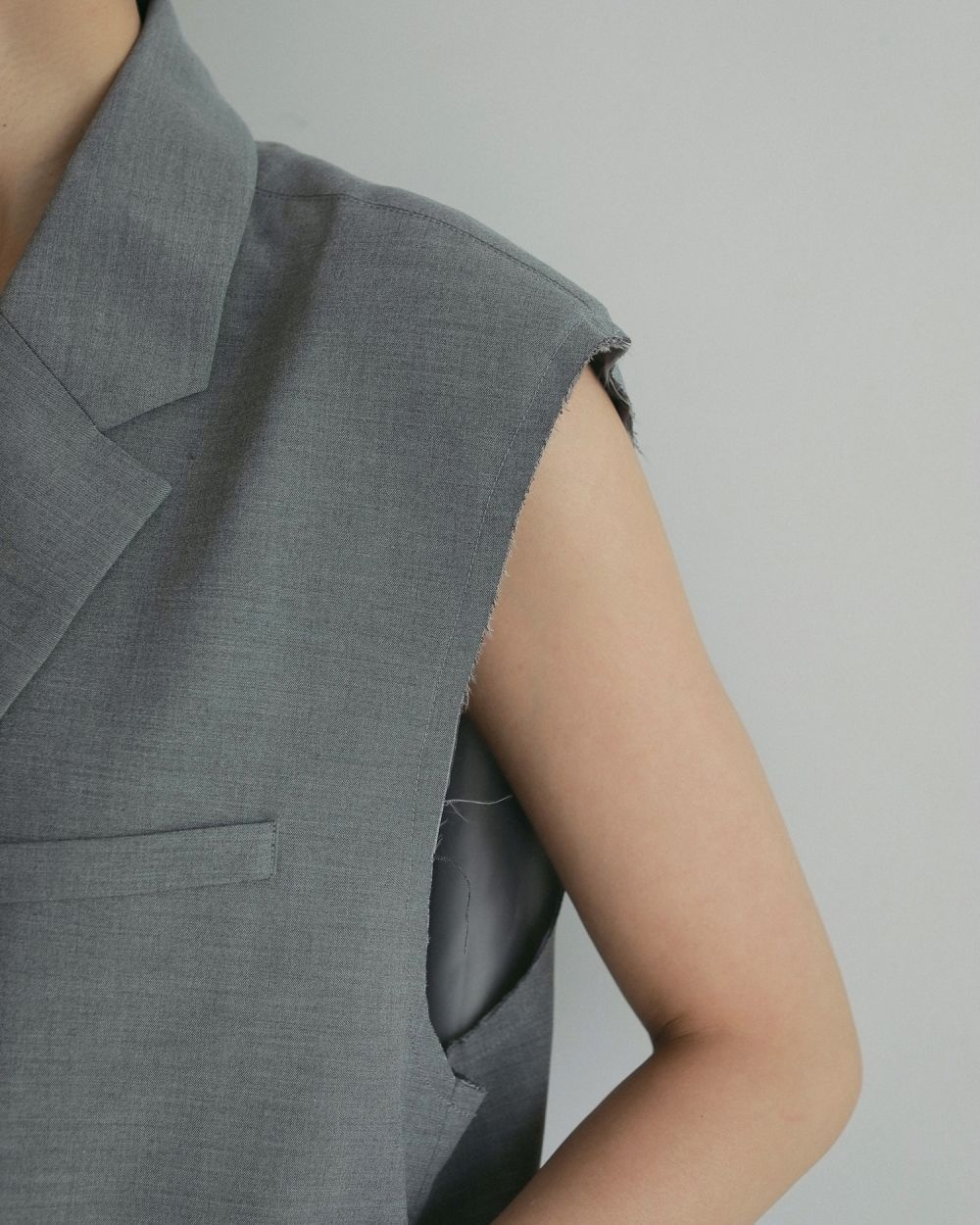 Cutoff Over Vest / カットオフ オーバーベスト (グレー)