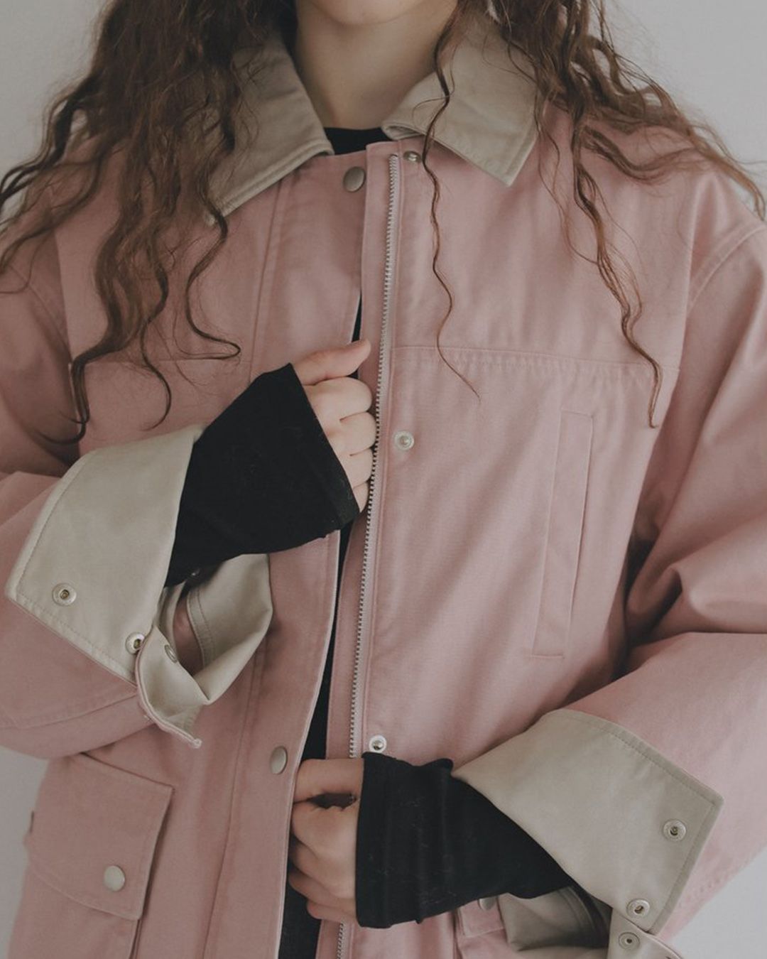 【先行予約】【26TH-02】フェイクレザーカラー カバーオール (ピンク) Fake Leather Collar Coverall (Pink) /  エコファー  /  フェイクファー 【受注期間6/14 23:59まで】