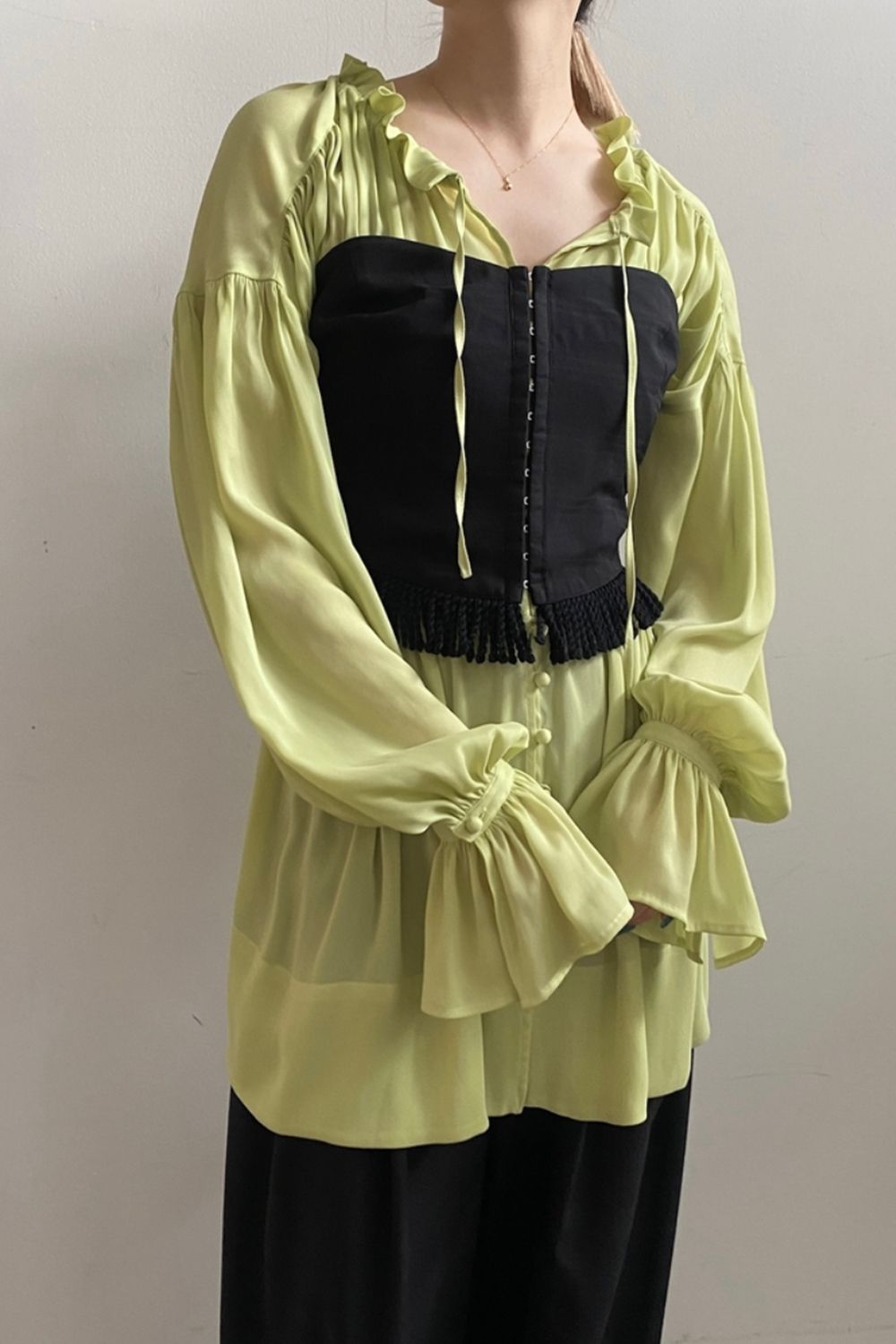 nuyuh fringe over bustier ブラック ファッション
