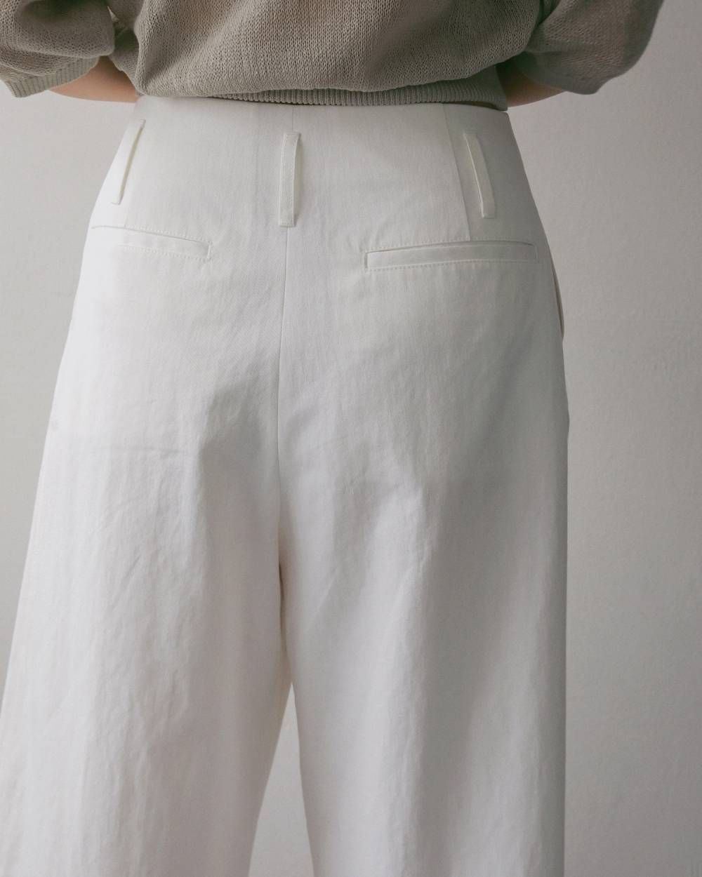 タック バミューダパンツ (ホワイト) Tuck Bermuda Pants (White) / 27SS