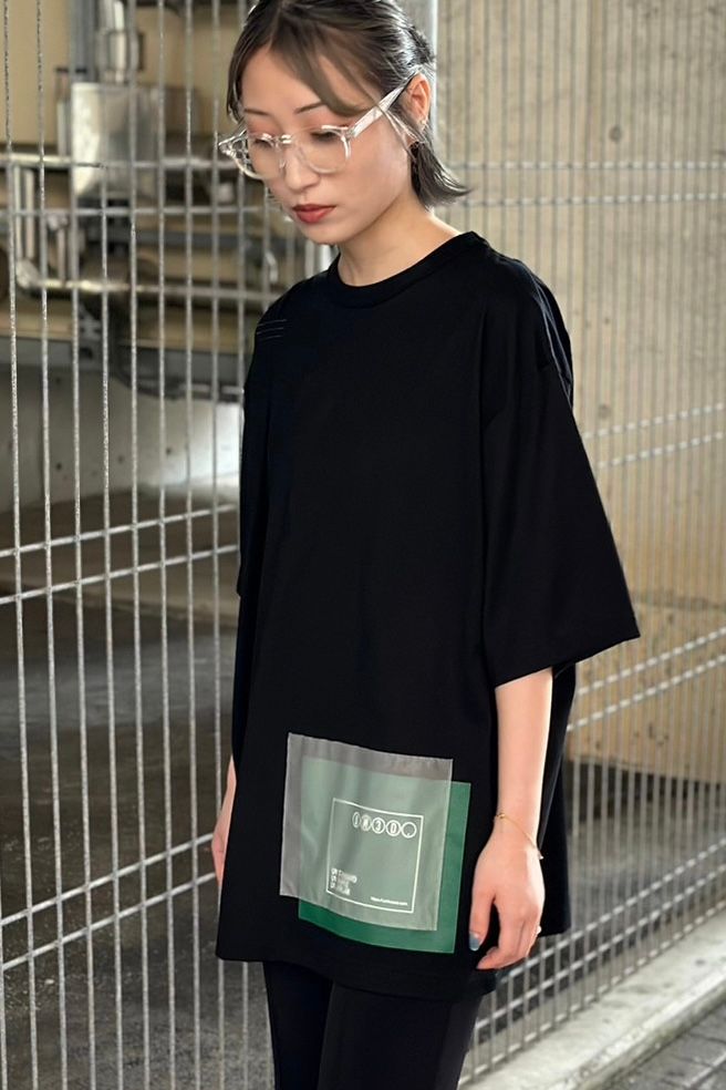 RECTANGLE LOGO TUCK T / レクタングルロゴタックTシャツ (ブラック) / オーバーサイズ