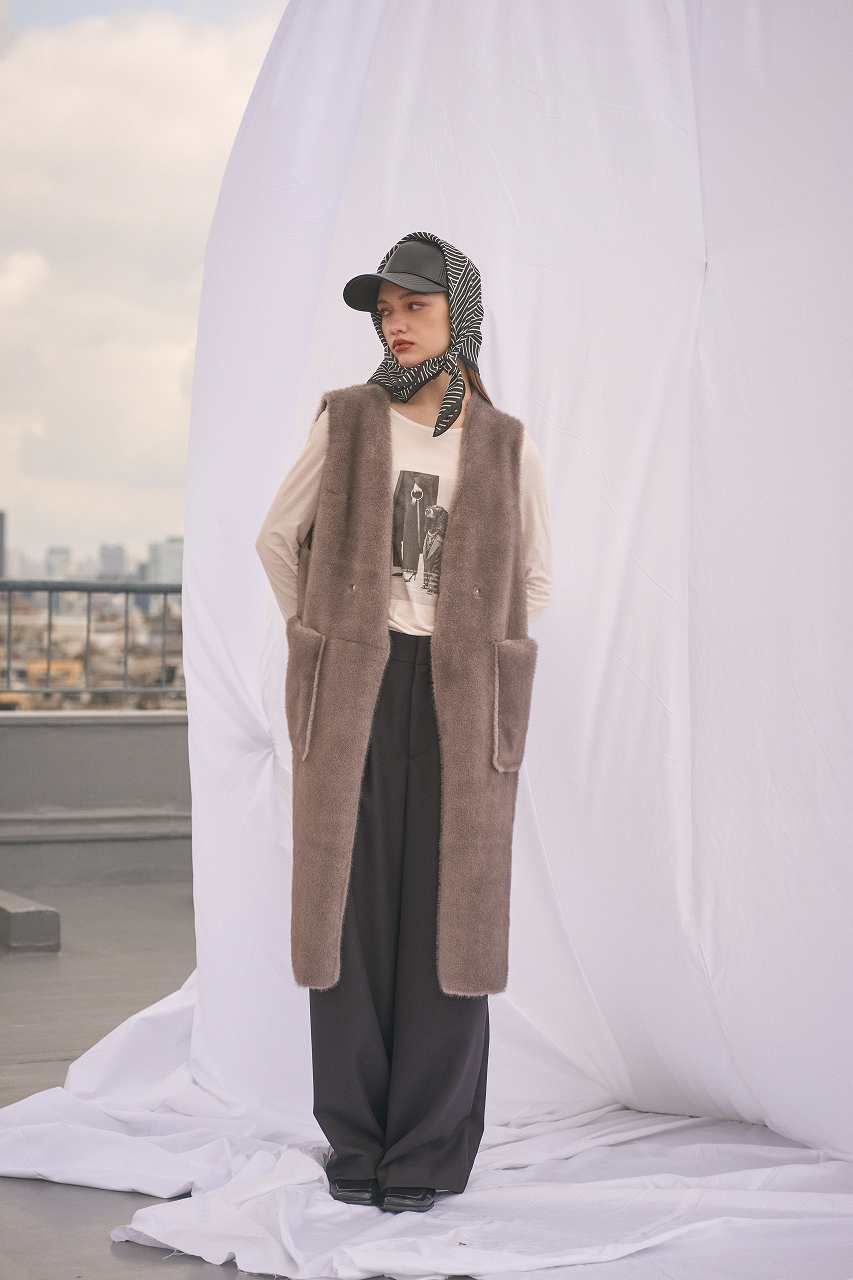 リバーシブル ムートンジレ (ベージュ) Reversible shearling gilet (Beige) / 26AW