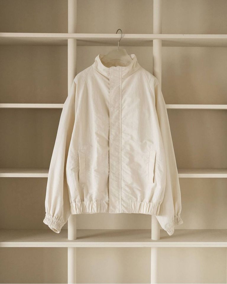 チンツ加工を施した程良く艶のある素材を使用しました。