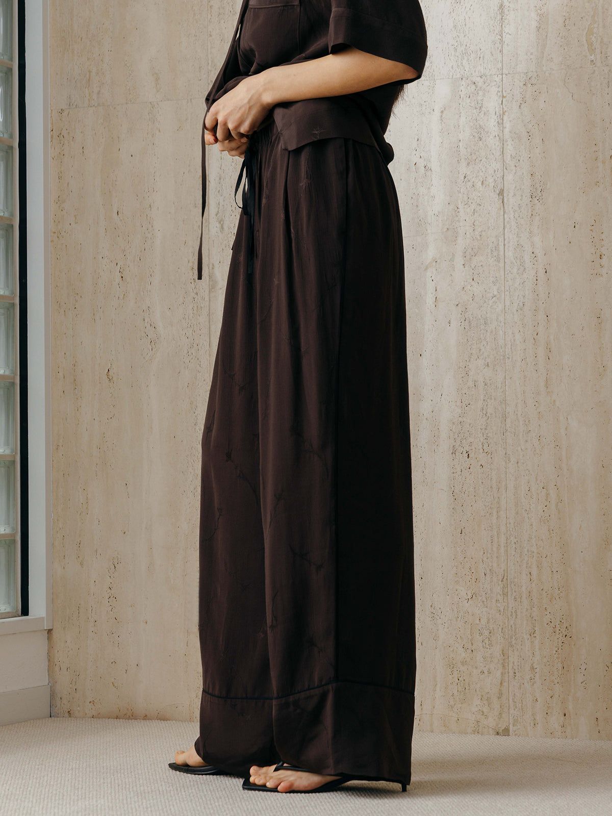 サテンジャガード イージーパンツ (ブラック) SATIN JQ EASY PANTS (Black) /  26SS