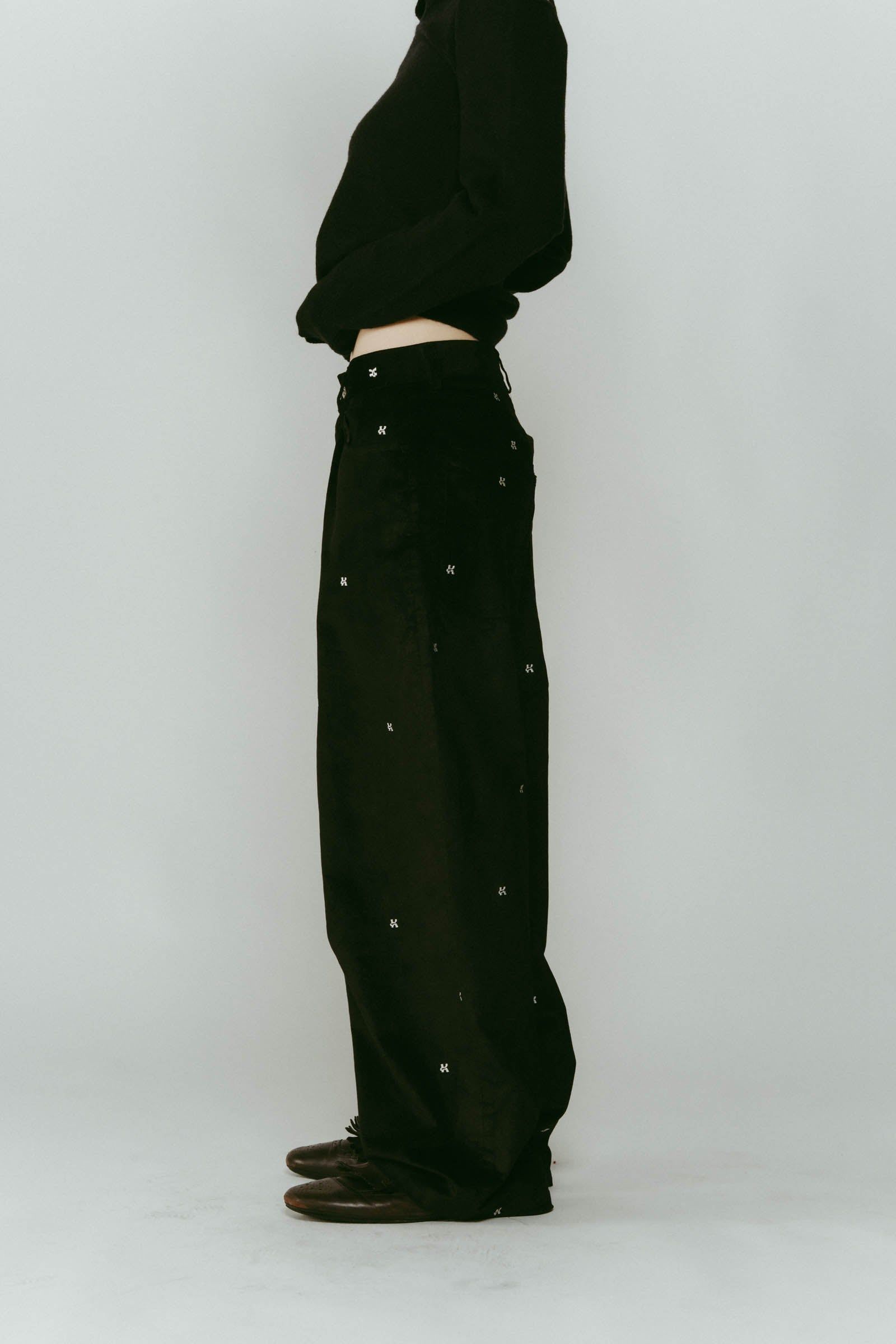 K motif velveteen pants(unisex) / Kモチーフ ベルベットパンツ (ブラック) / 25AW