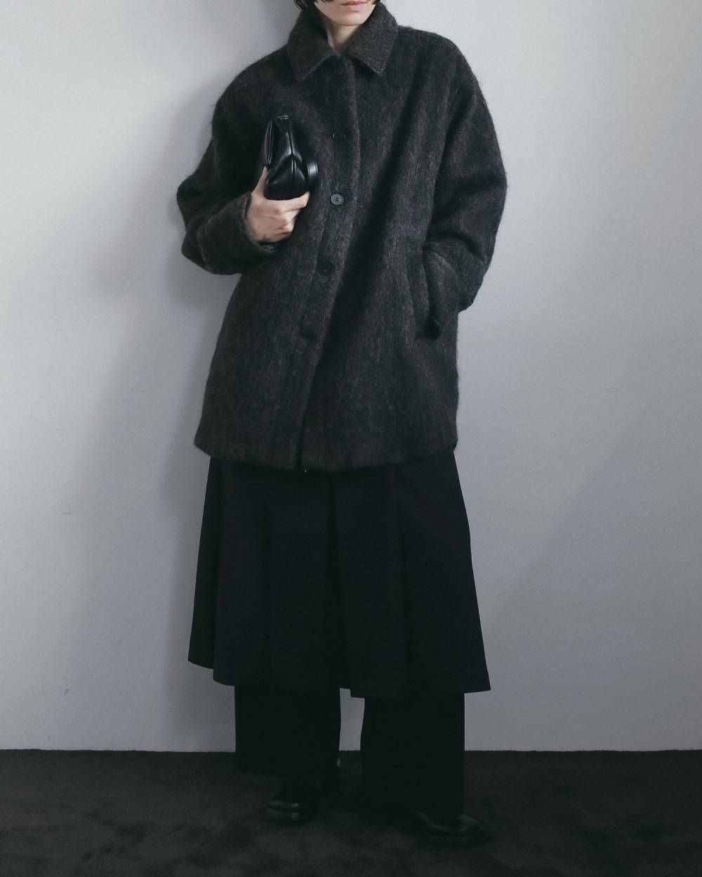 エコレザーラップバッグ (ブラック) Ecoleather Wrap Bag (Black) / 26AW 【6月29日まで期間限定予約】