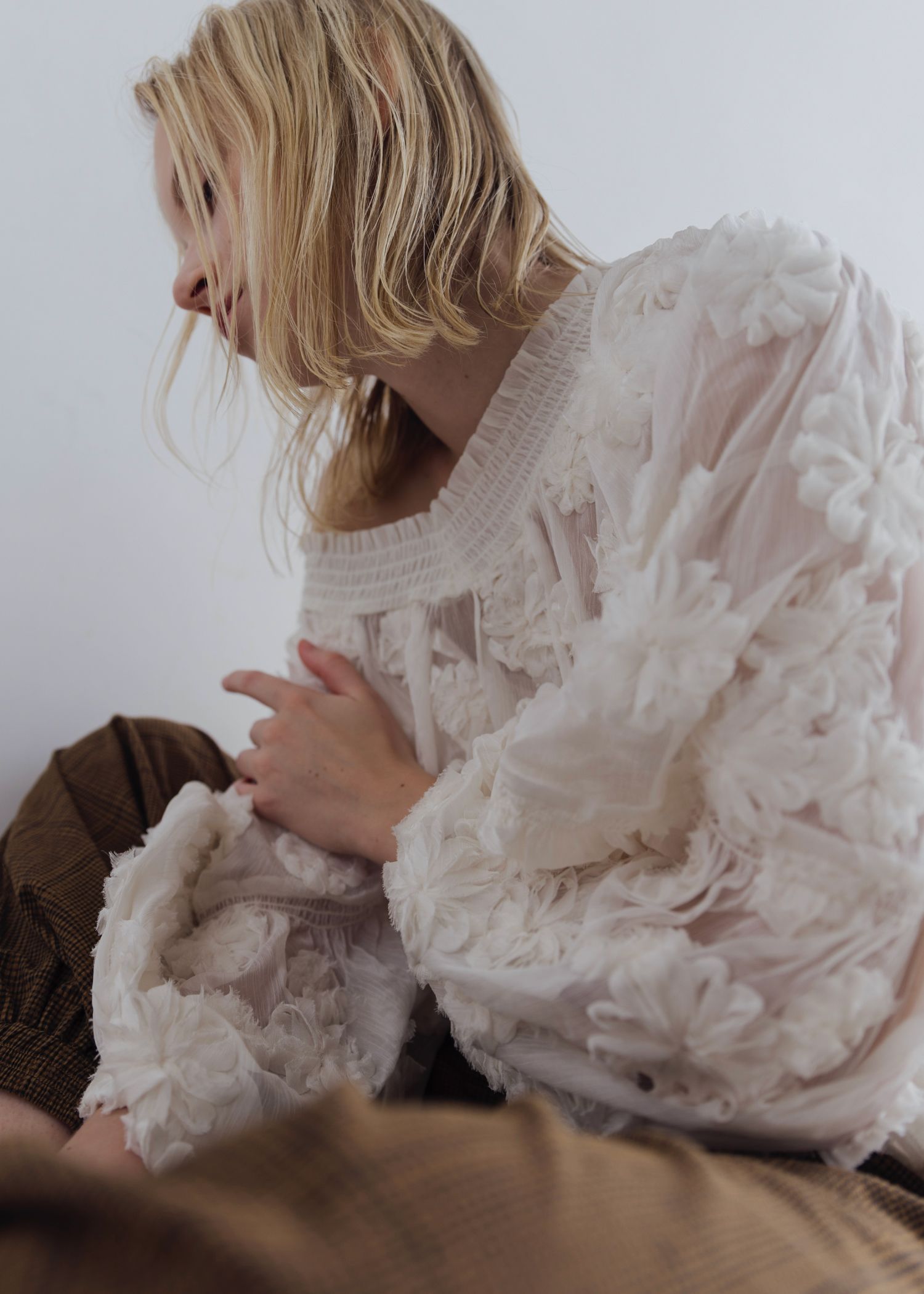 flower motif sheer BL (Ivory) / フラワーモチーフシアーブラウス (アイボリー) / 26SS