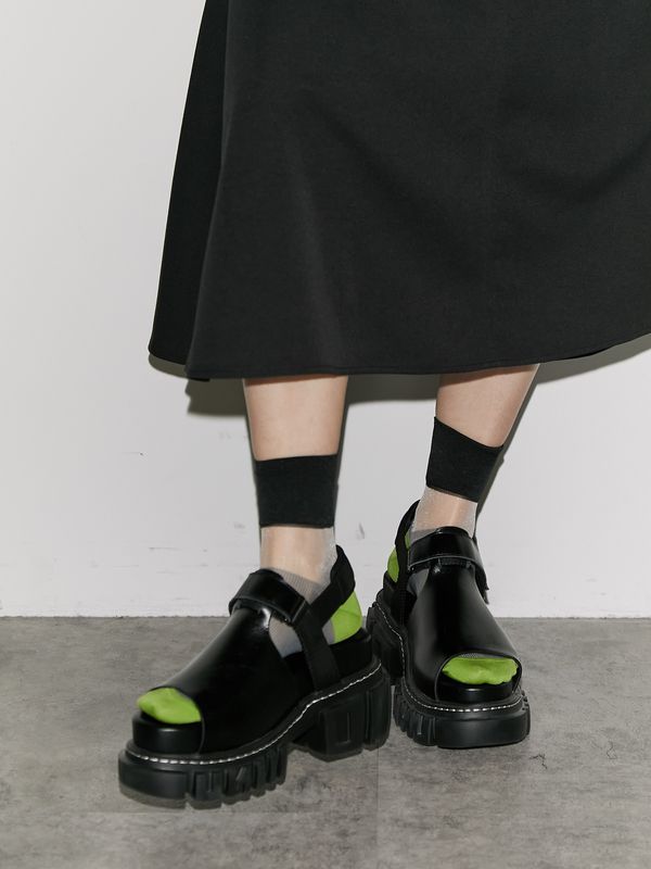 BACK LINE SHEER SOCKS / バックラインシアーソックス (グレー)