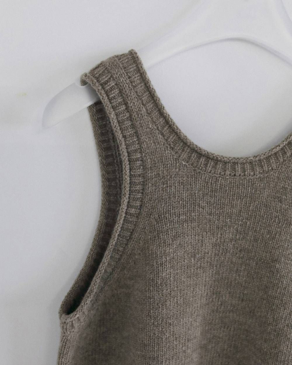 ニットロングタンクトップ (グレージュ) Knit Long Tanktop (Graige) / 26AW 【6月29日まで期間限定予約】
