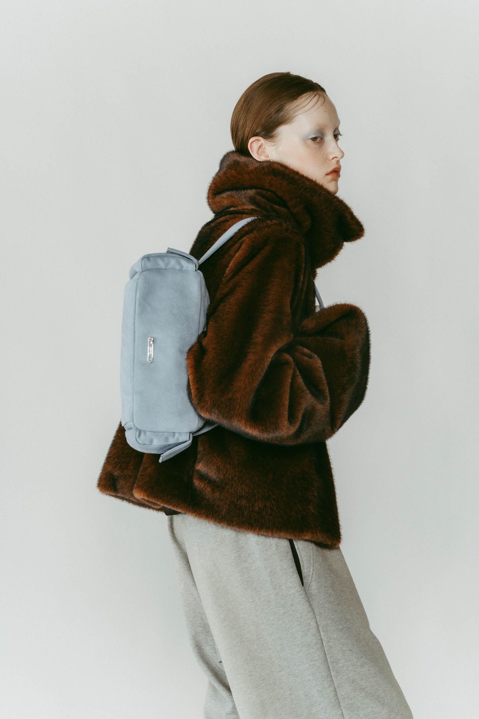 rectangle suede shoulder bag / レクタングル スエードショルダーバッグ (ブルー) / 25AW