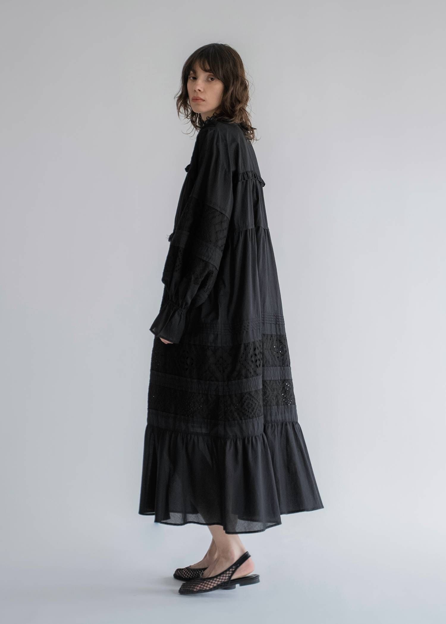 ティアードワンピース (ブラック) pieced cotton lace tiered volume OP (Black) /  26SS