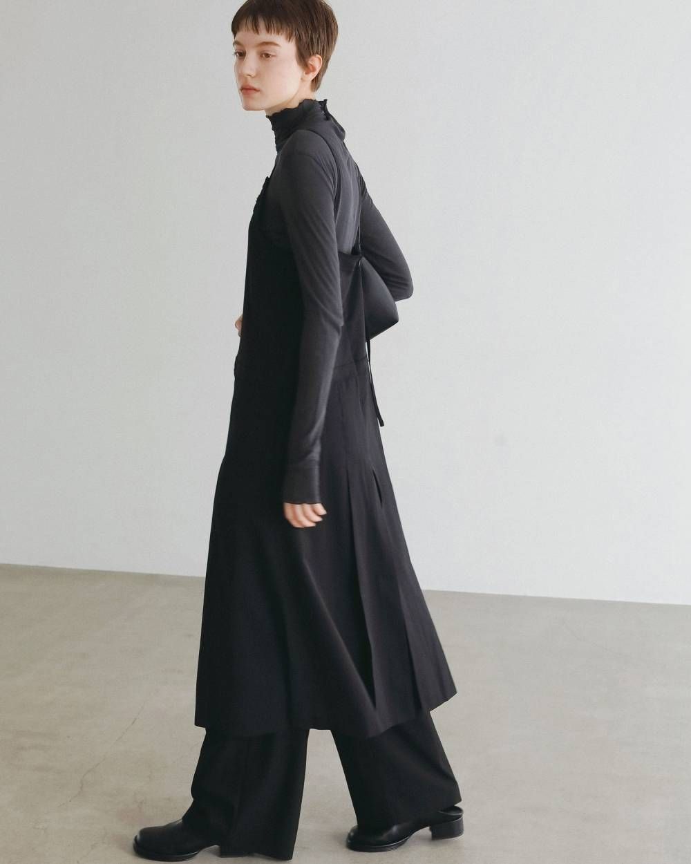 プリーツ キャミソールワンピース (ブラック) Pleats Camisole Onepiece (Black) / 26AW 【6月29日まで期間限定予約】