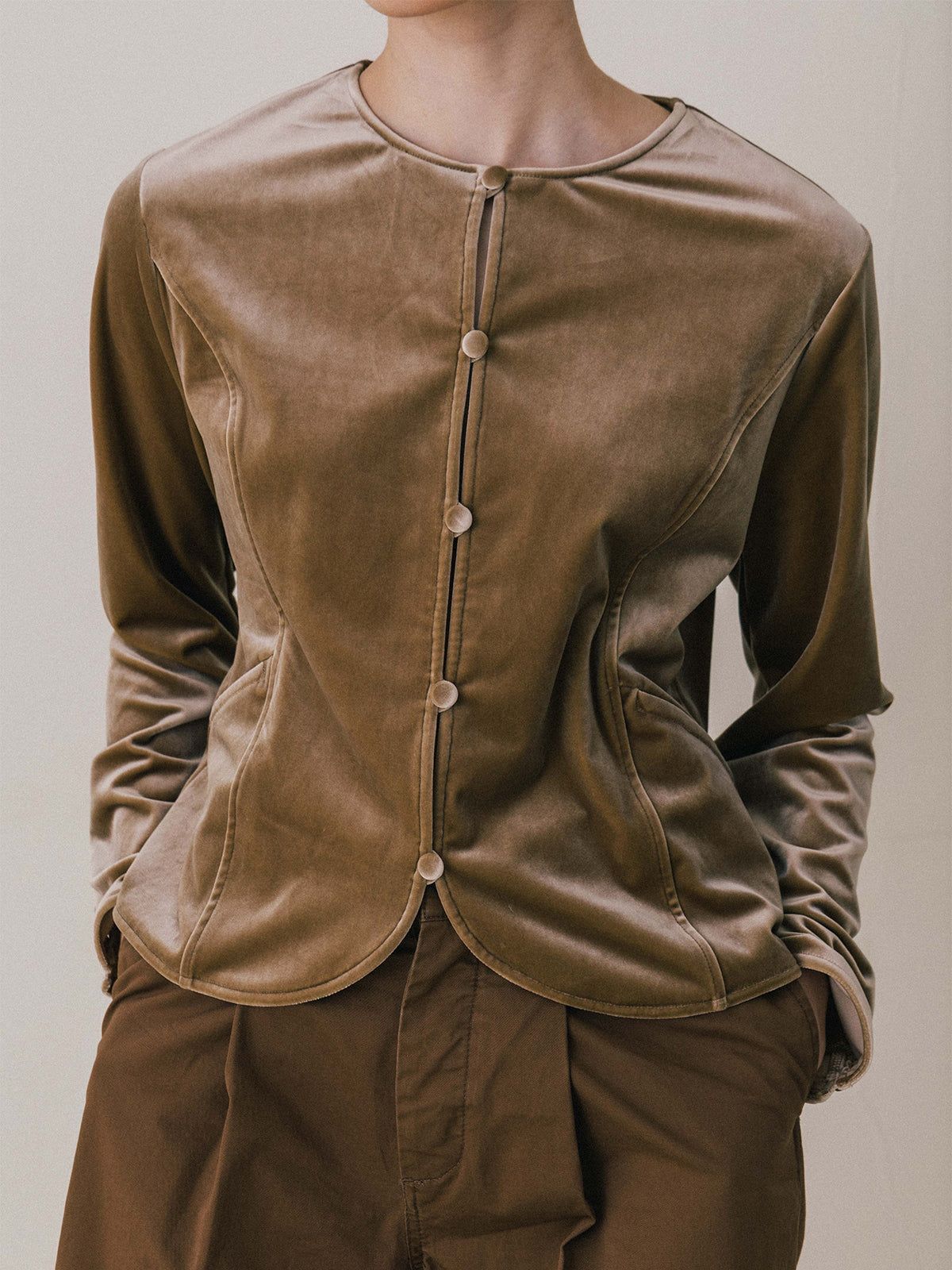 【25AW】HILTON VELOURS CARDIGAN / ヒルトンベロアカーディガン (ベージュ)
