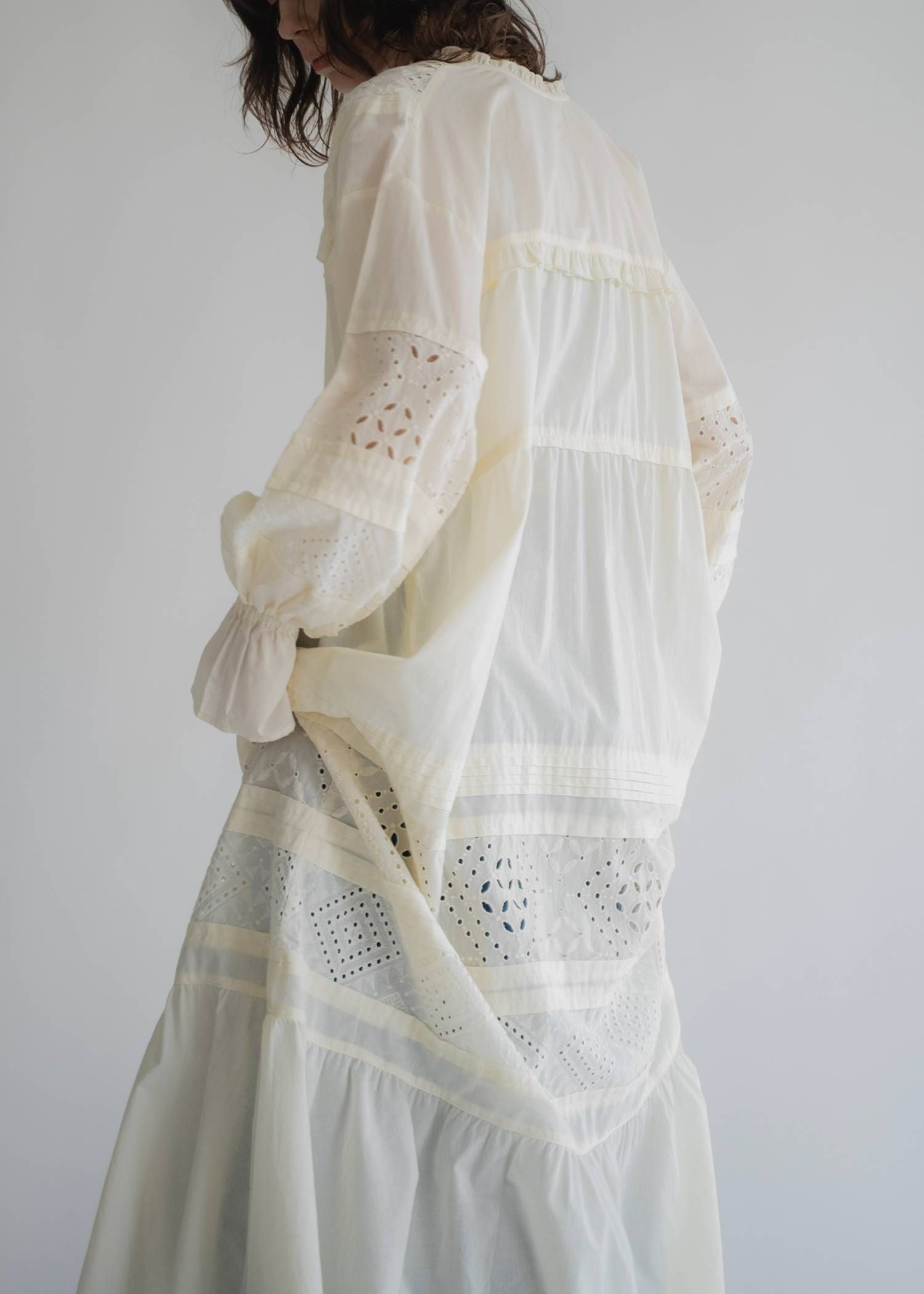 ティアードワンピース (ナチュラル) pieced cotton lace tiered volume OP (Natural) /  26SS